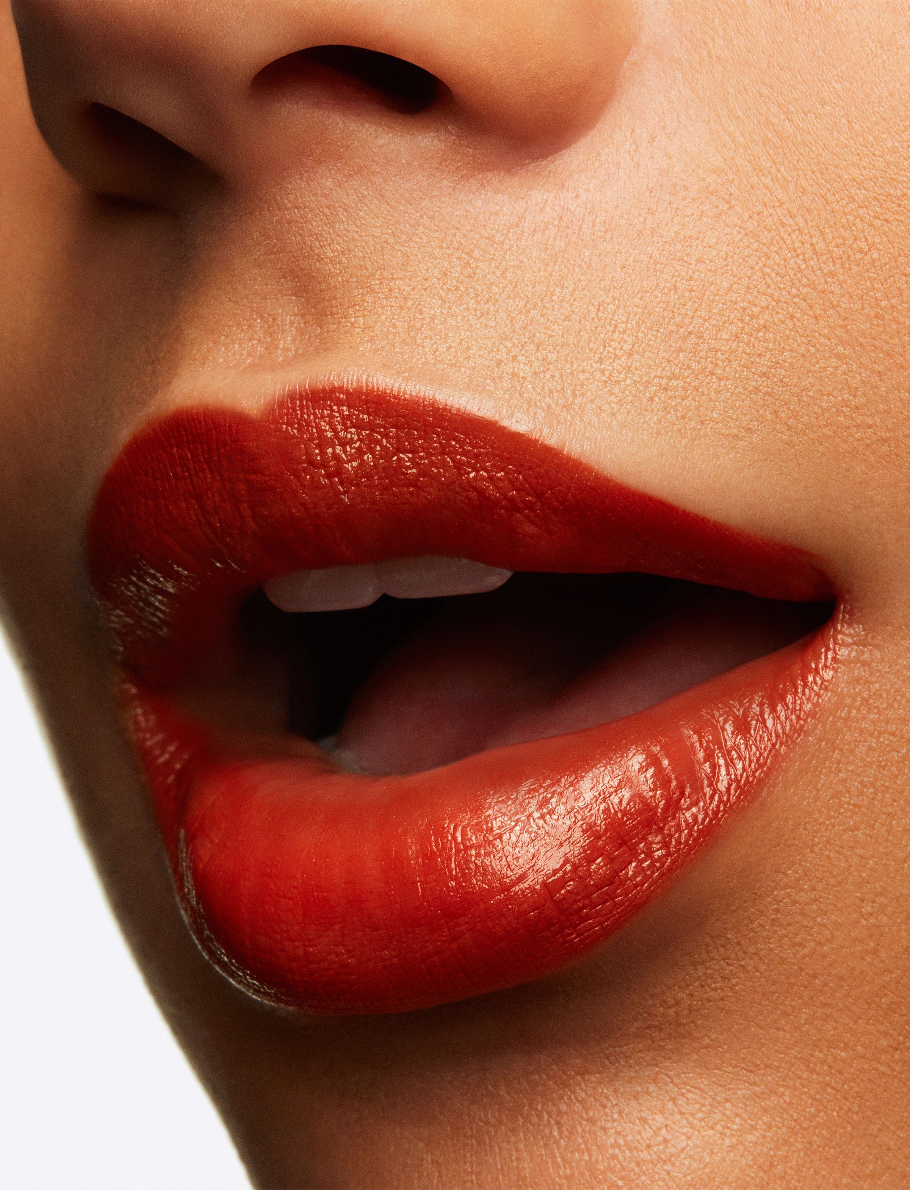 MAC - Lustreglass Lipstick - smink - obviously - 3