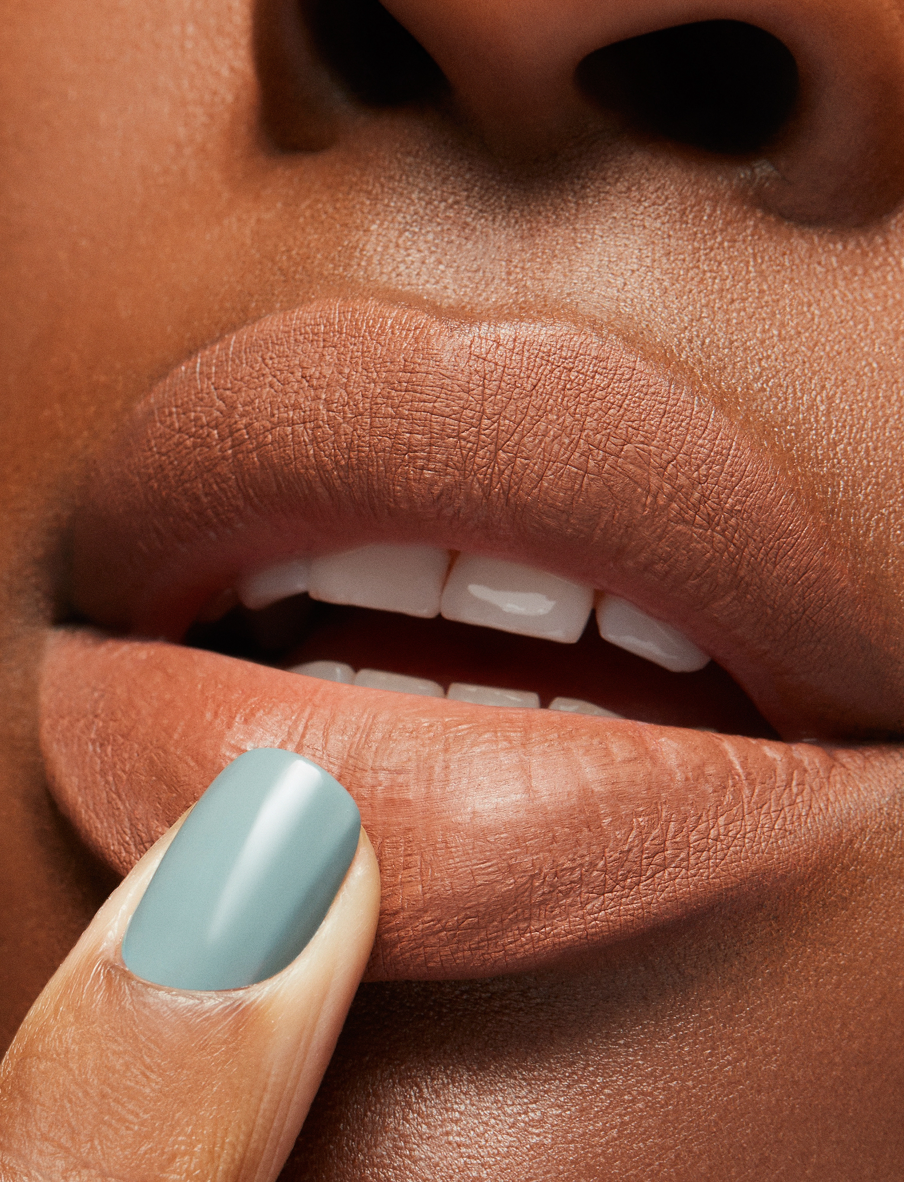 MAC - Locked Kiss Liquid Lipstick - smink - posh - 3