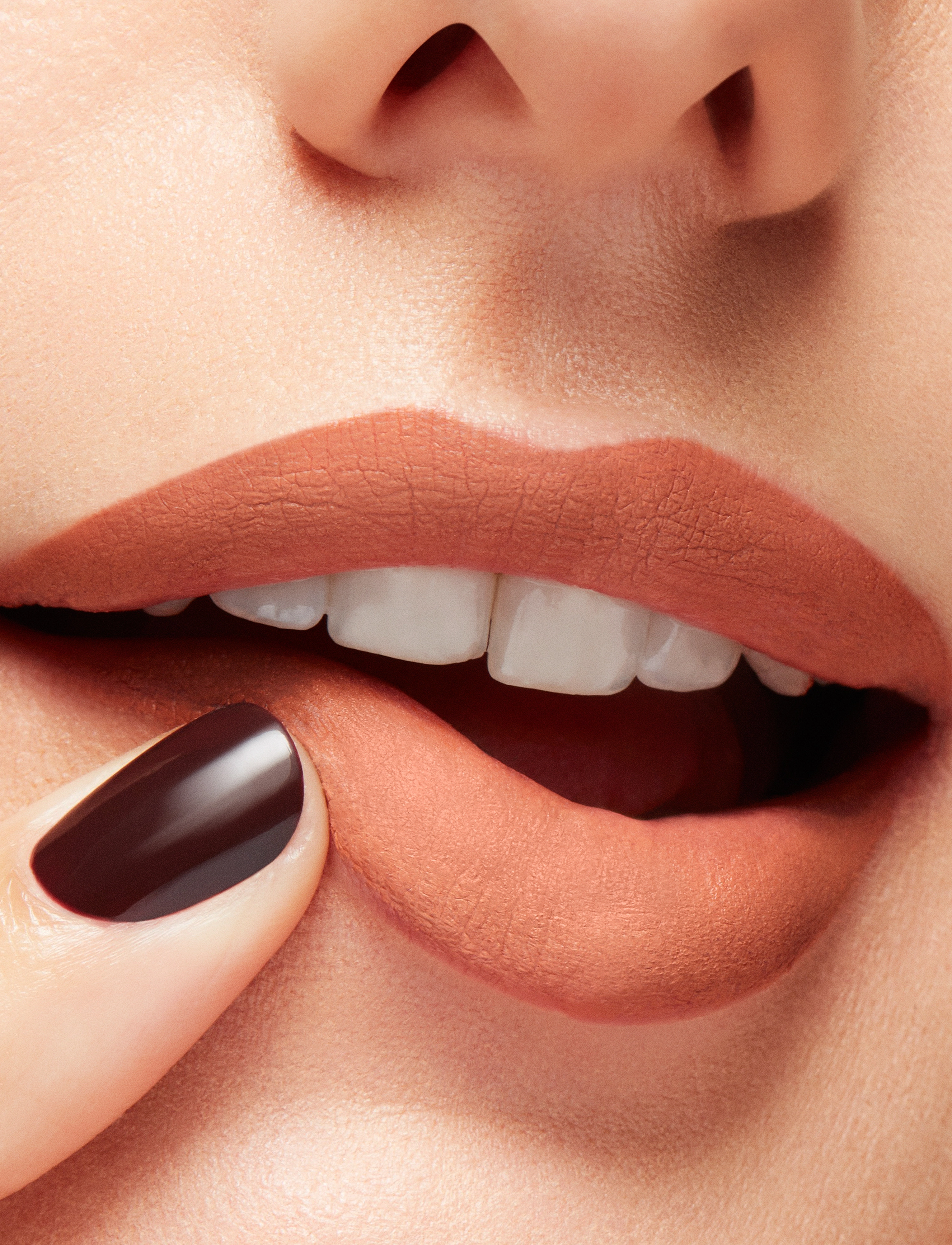 MAC - Locked Kiss Liquid Lipstick - smink - teaser - 0