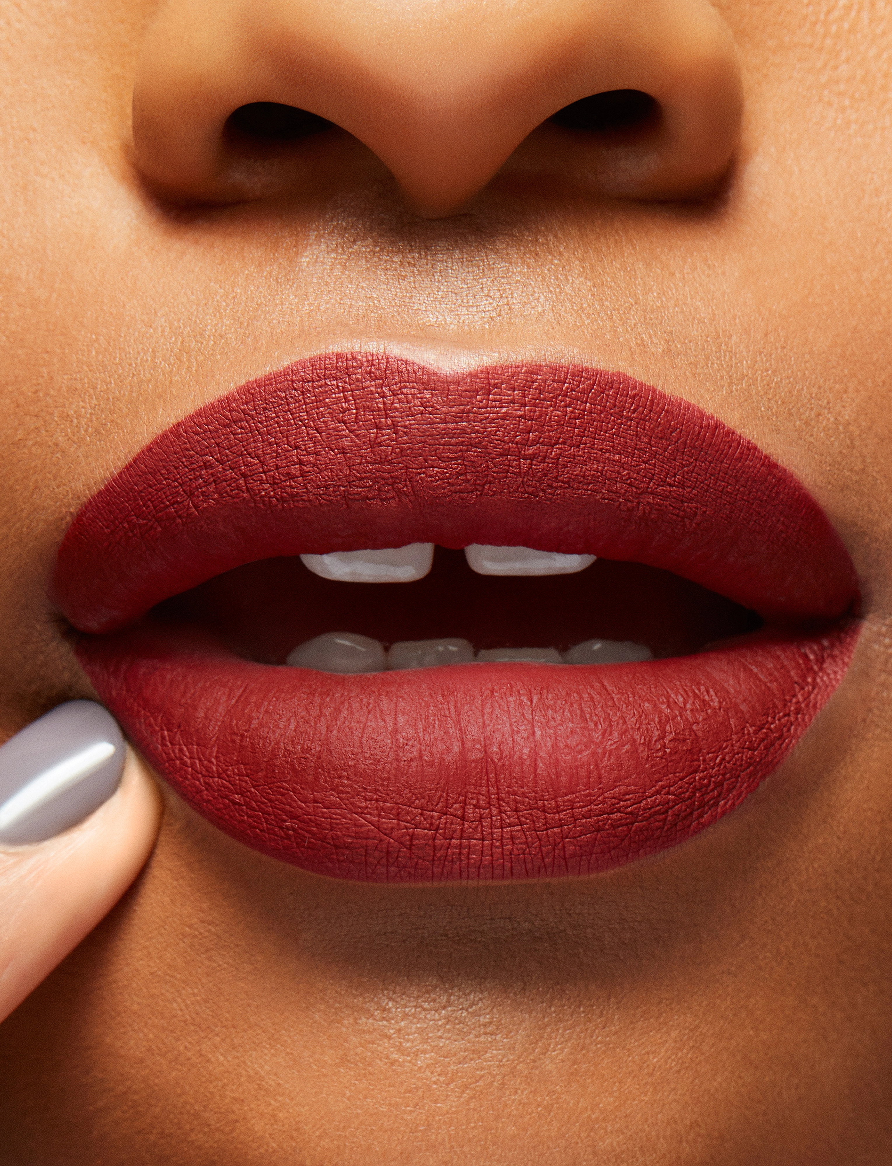 MAC - Locked Kiss Liquid Lipstick - makeup - poncy - 2