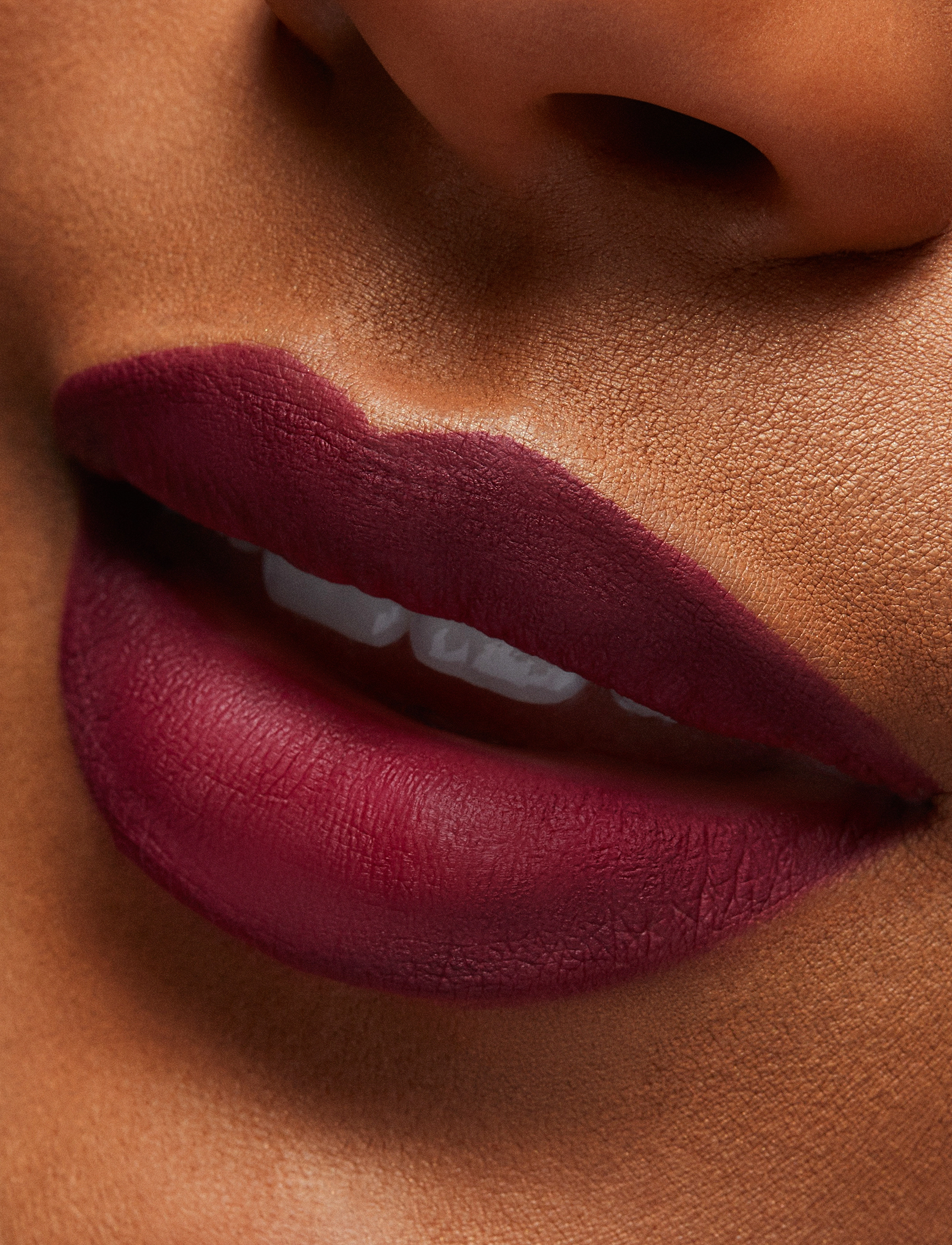 MAC - Locked Kiss Liquid Lipstick - smink - fruitful - 3