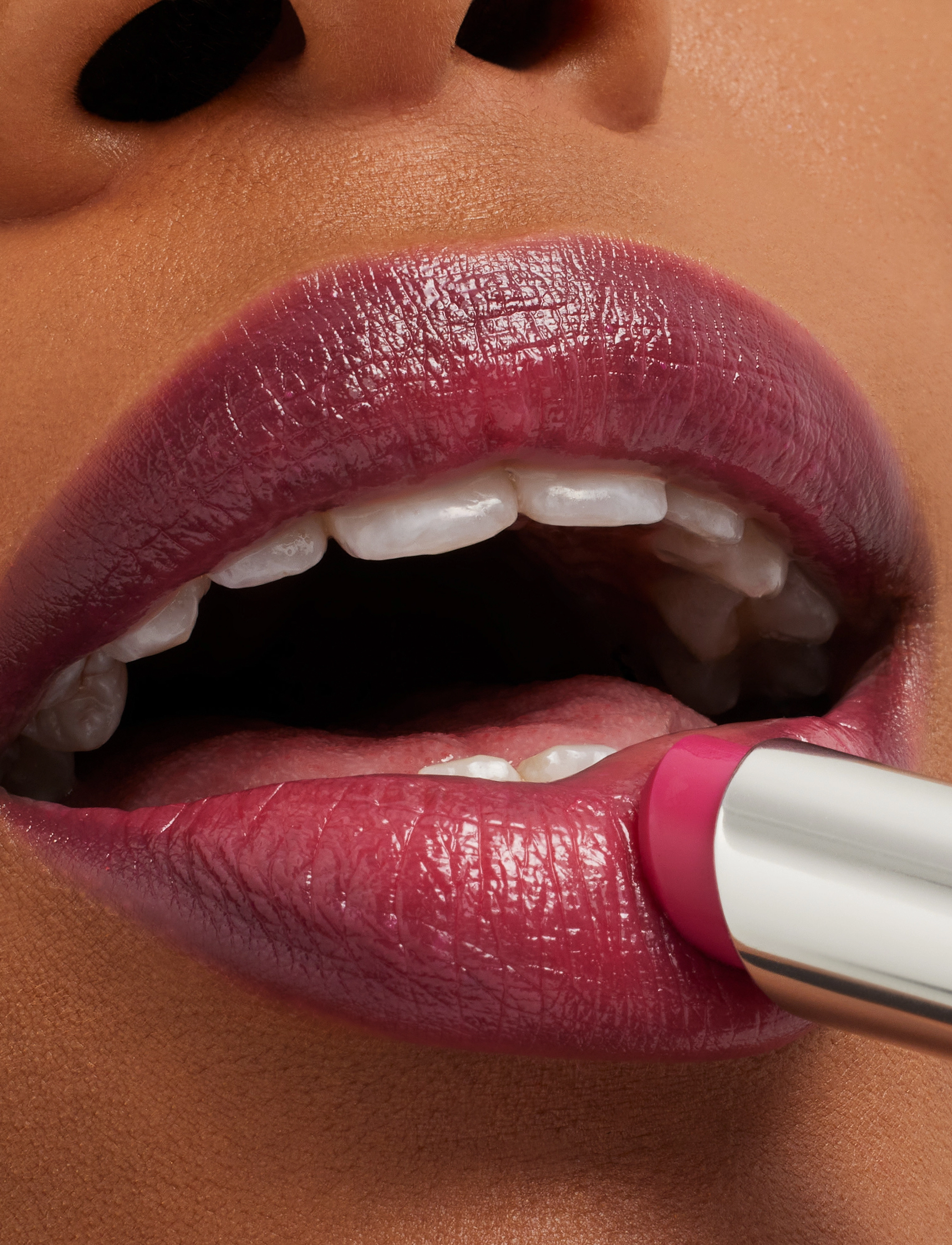 MAC - Glow Play Tendertalk Lip Balm - varakrem - beyond - 5