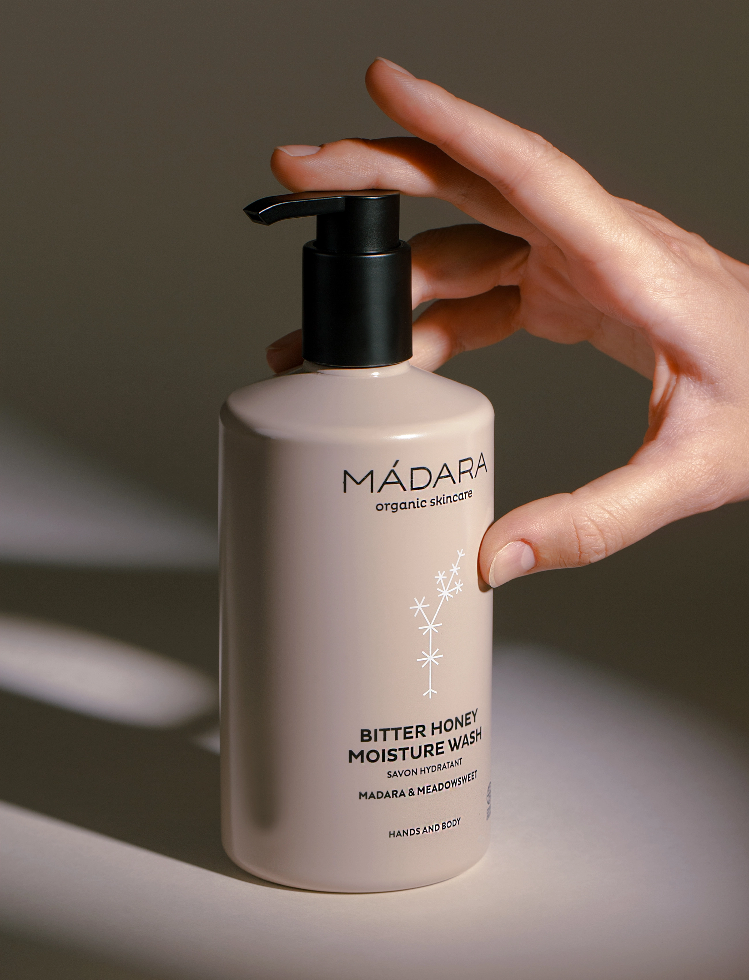 MÁDARA - BITTER HONEY Moisture Wash - duschgel & duscholjor  - clear - 3
