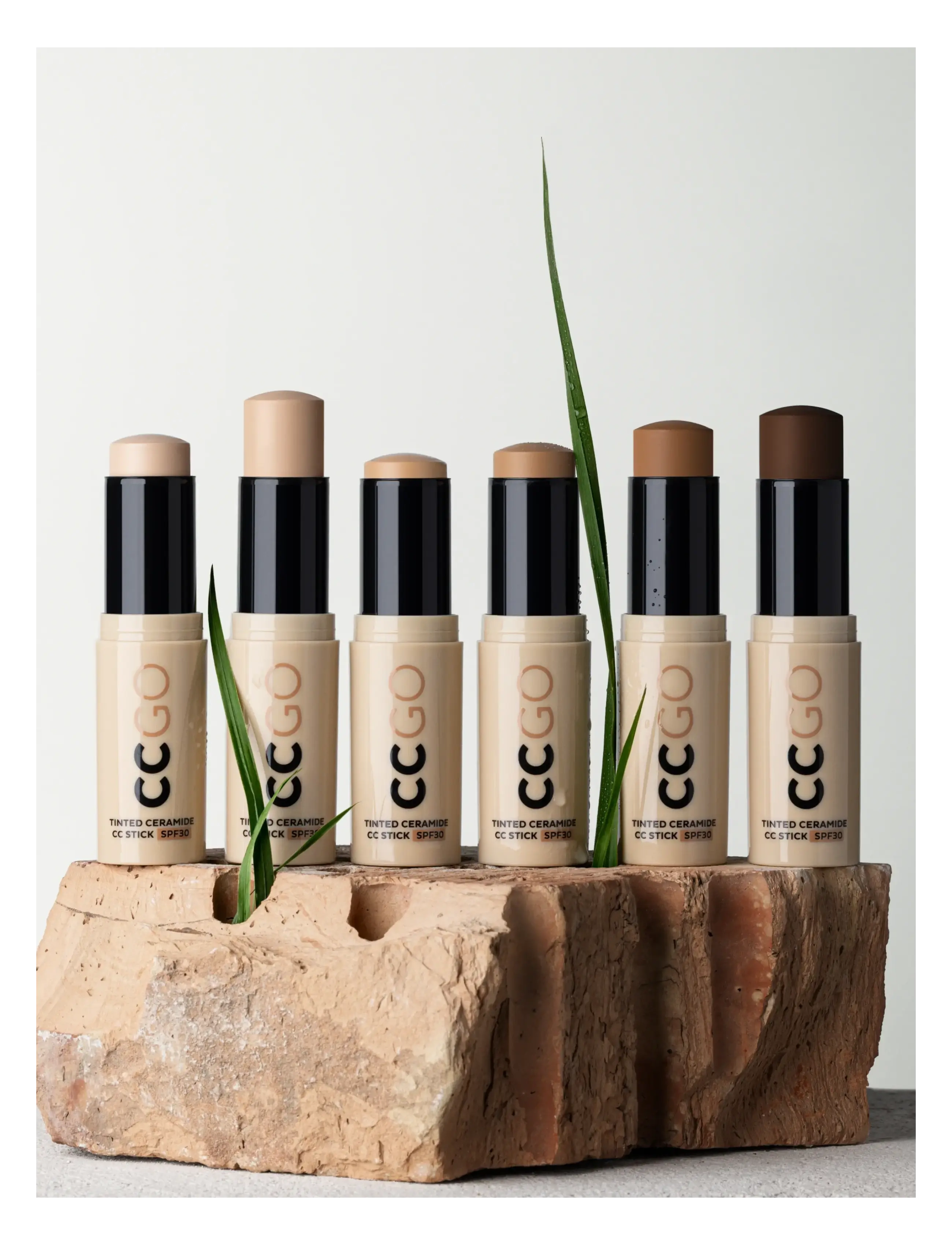 MÁDARA - CC GO Tinted Ceramide CC Stick SPF30 - meikit - #40 sand - 5