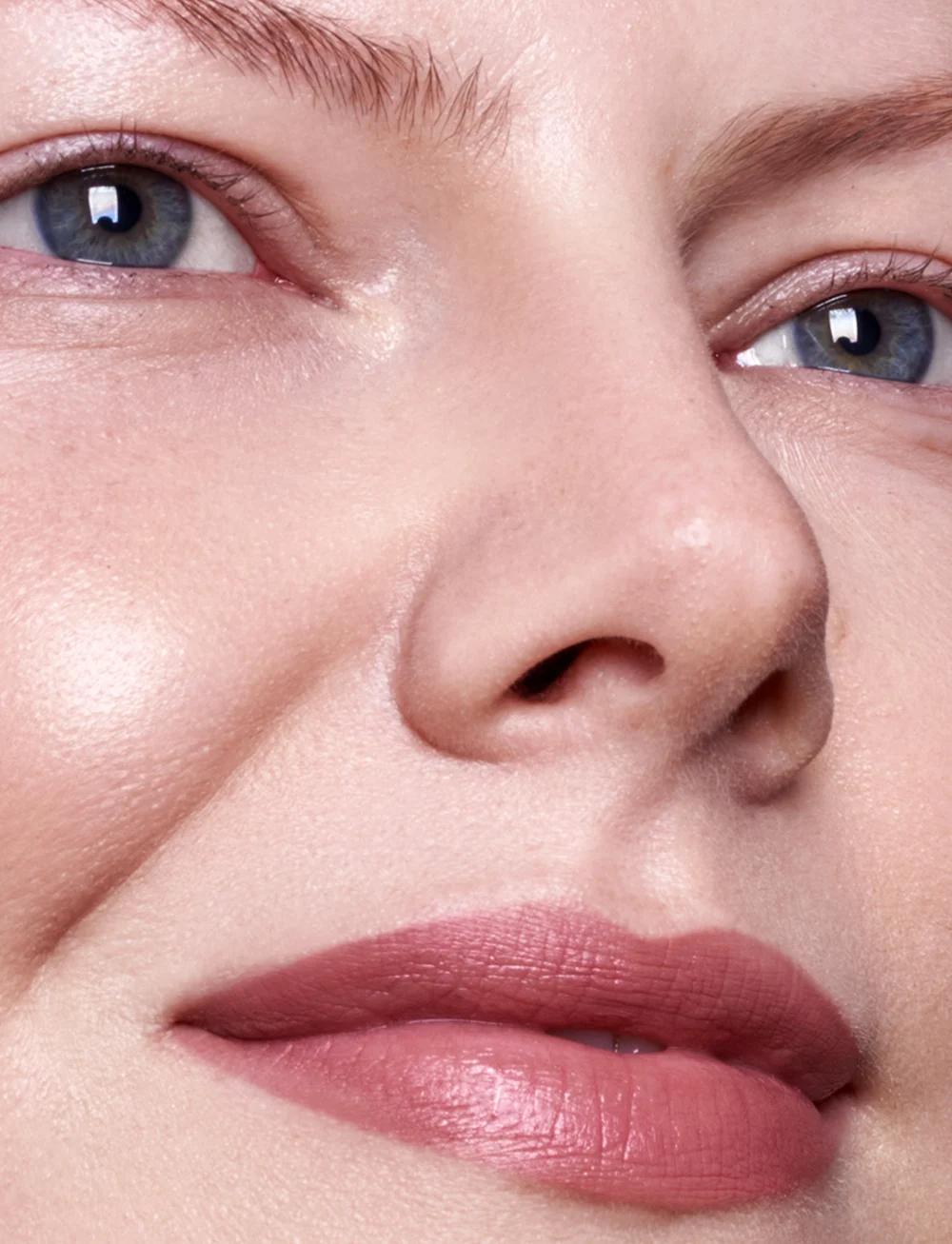 MÁDARA - VELVET WEAR Matte Cream Lipstick - redo för date night - #31 cool nude - 3