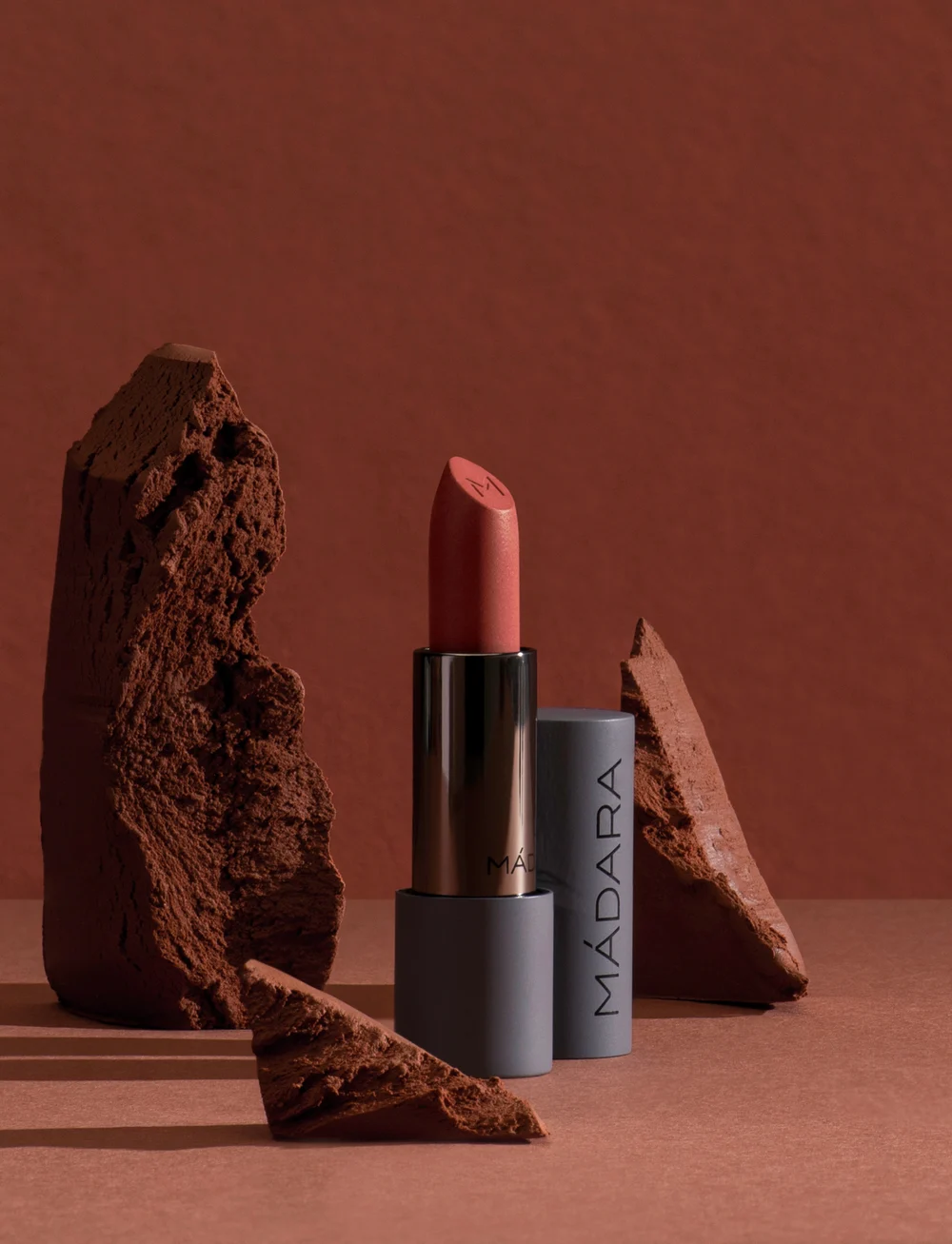 MÁDARA - VELVET WEAR Matte Cream Lipstick - redo för date night - #33 magma - 4