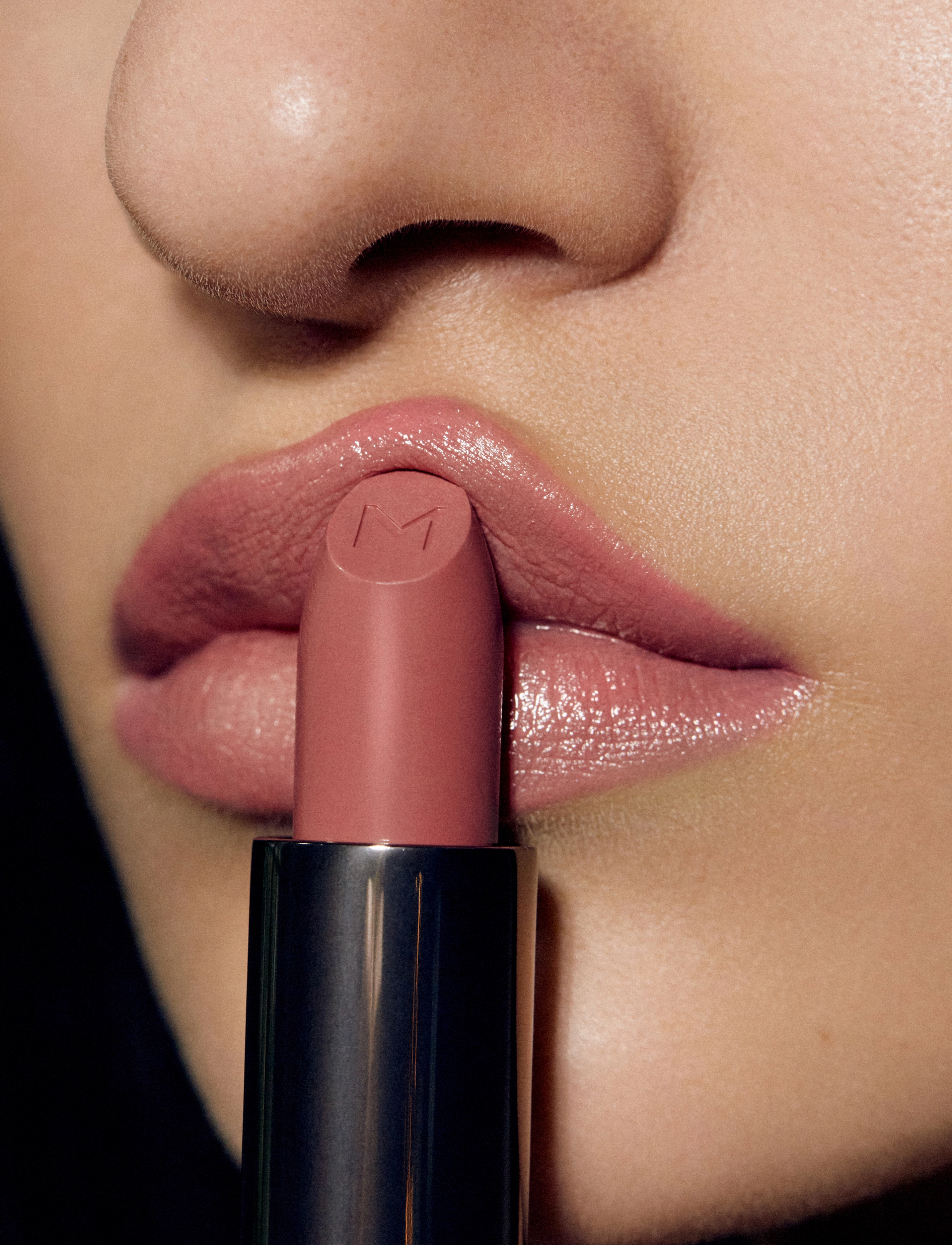MÁDARA - DAZZLE NIGHTS Satin Shine Lipstick - makeup - #501 flattery - 3