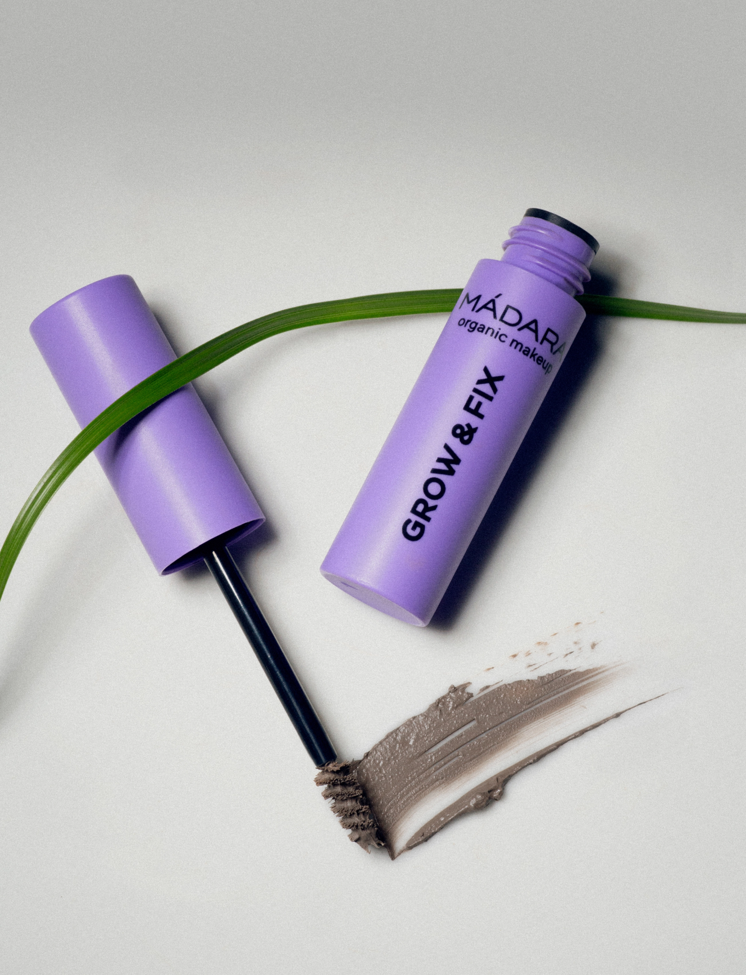 MÁDARA - GROW & FIX Tinted Brow Gel - akims ir antakiams - #3 medium brown - 4
