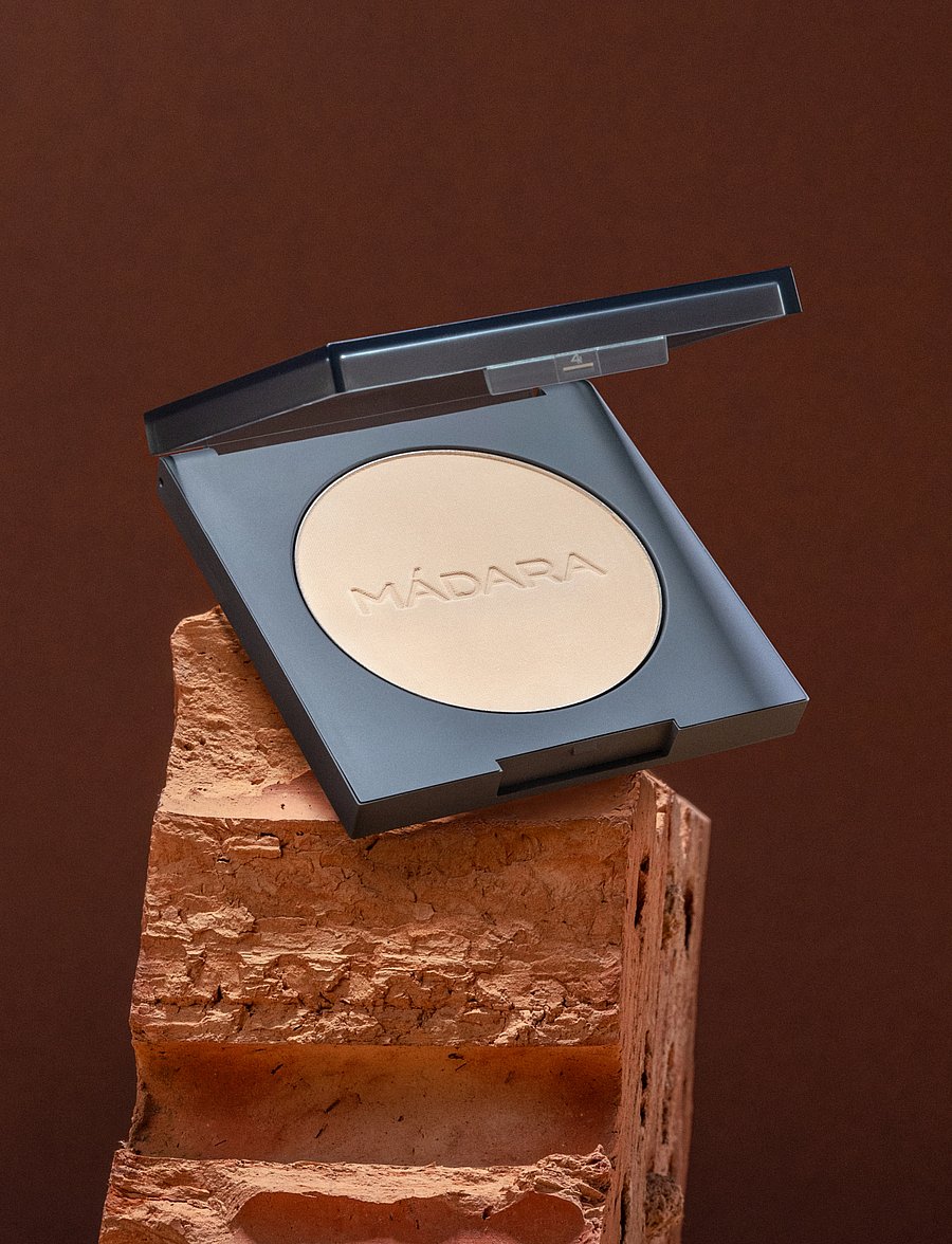MÁDARA - AIR EQUAL Soft Silk Mineral Powder - makeup - #1 fair - 4