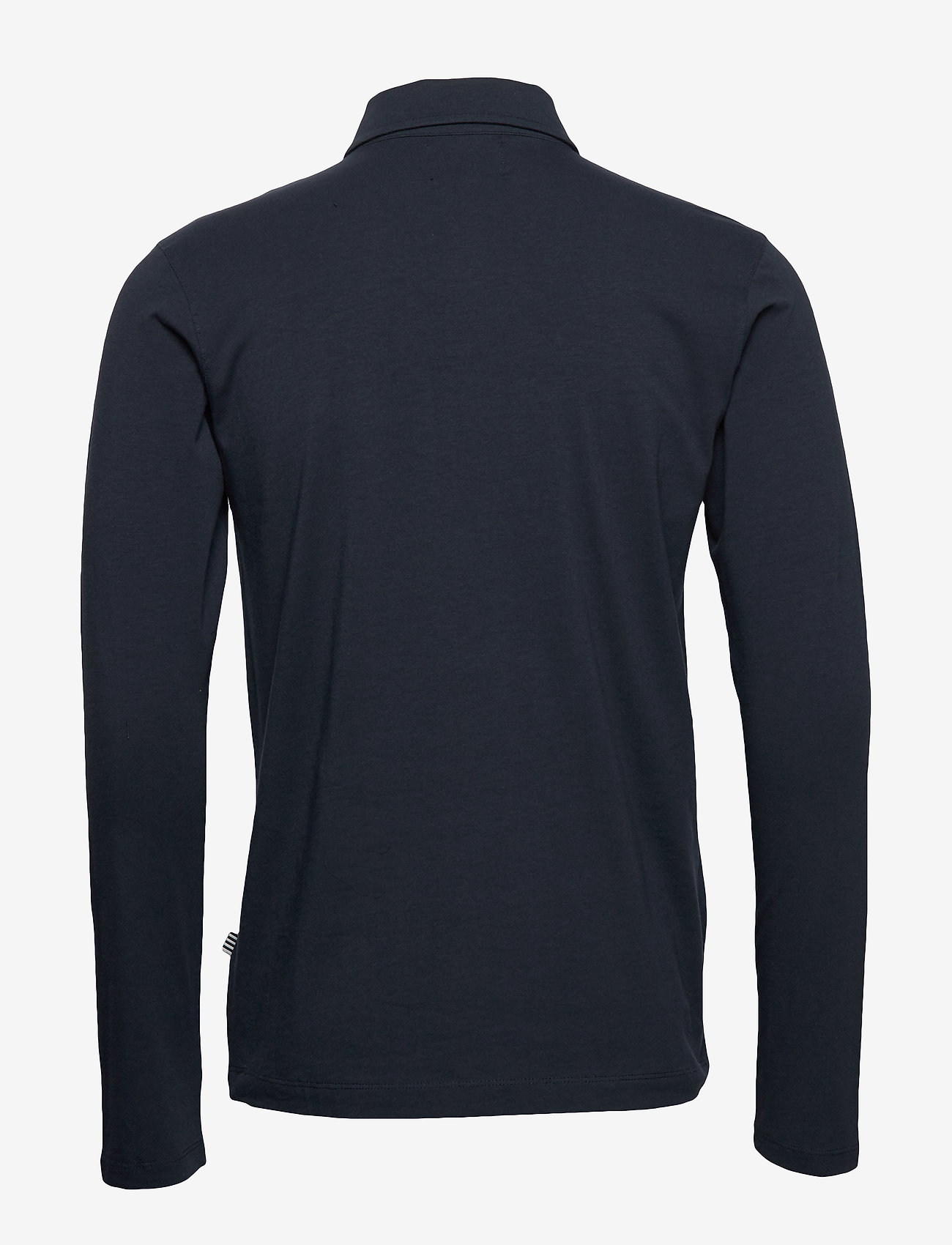 Mads Nørgaard - Wash Tomislav - sky captain - 1