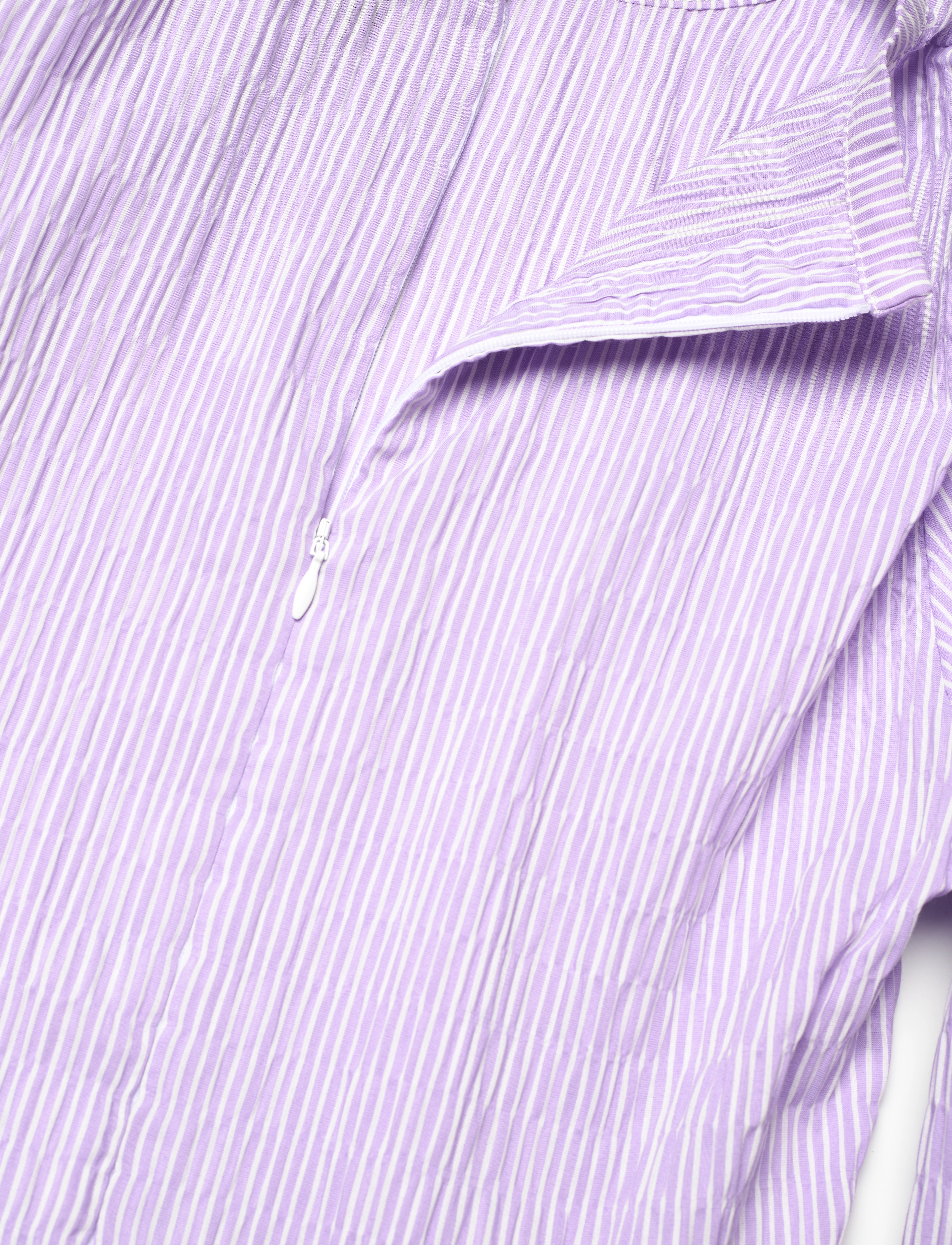 Mads Nørgaard - Crinckle Pop Docca Dress - purple hebe / snow white - 3