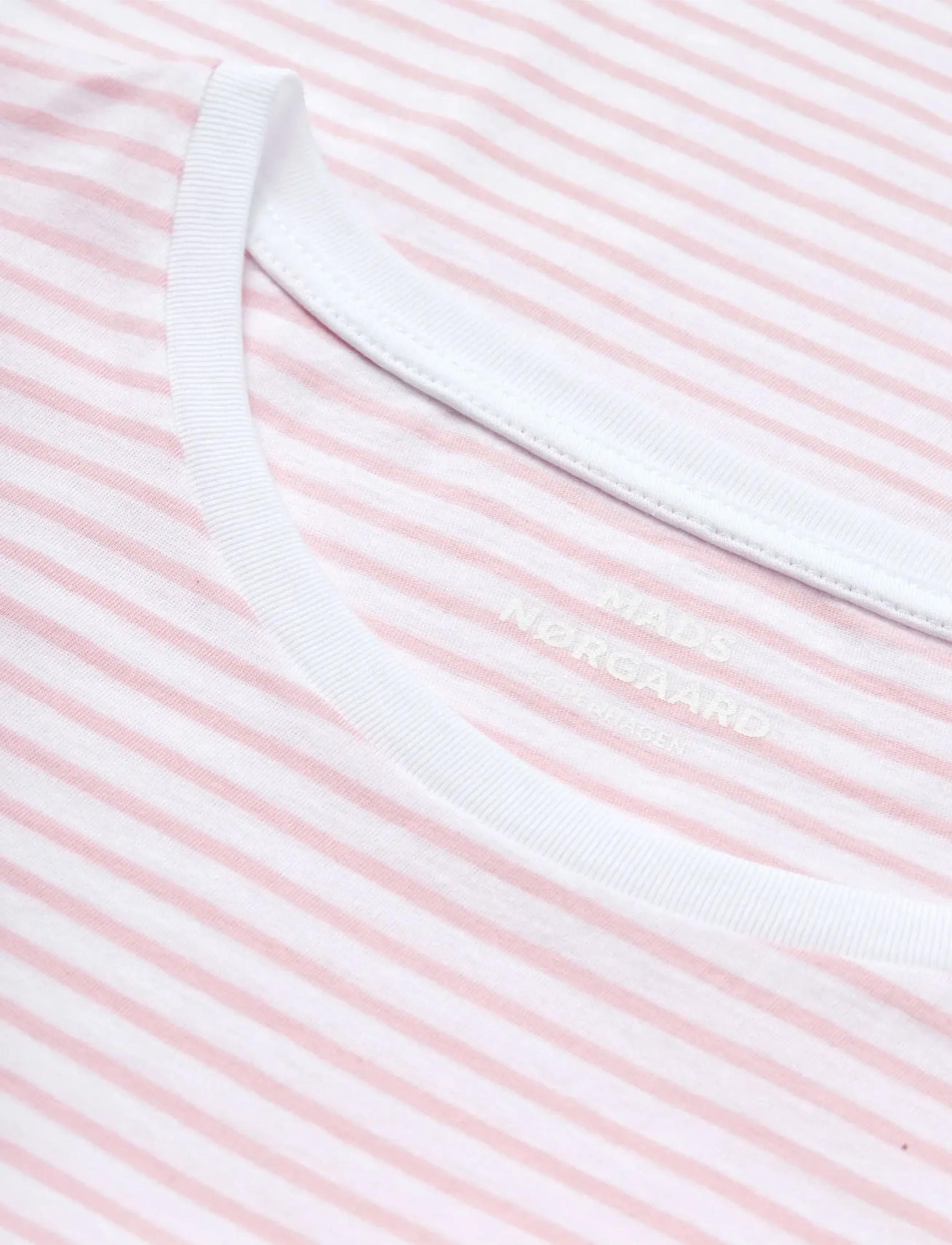 Mads Nørgaard - Fine Jersey Stripe Teasy Tee FAV - t-shirts - blushing bride/briliant white - 1
