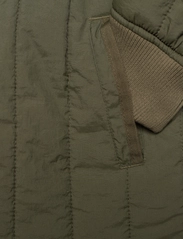 Mads Nørgaard - Crinckle Soft Janilla Jacket - quilted jackets - forest night - 3