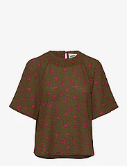 Mads Nørgaard - Bumpy Flower Rodgau Top - short-sleeved blouses - brushed dot aop fir green - 0