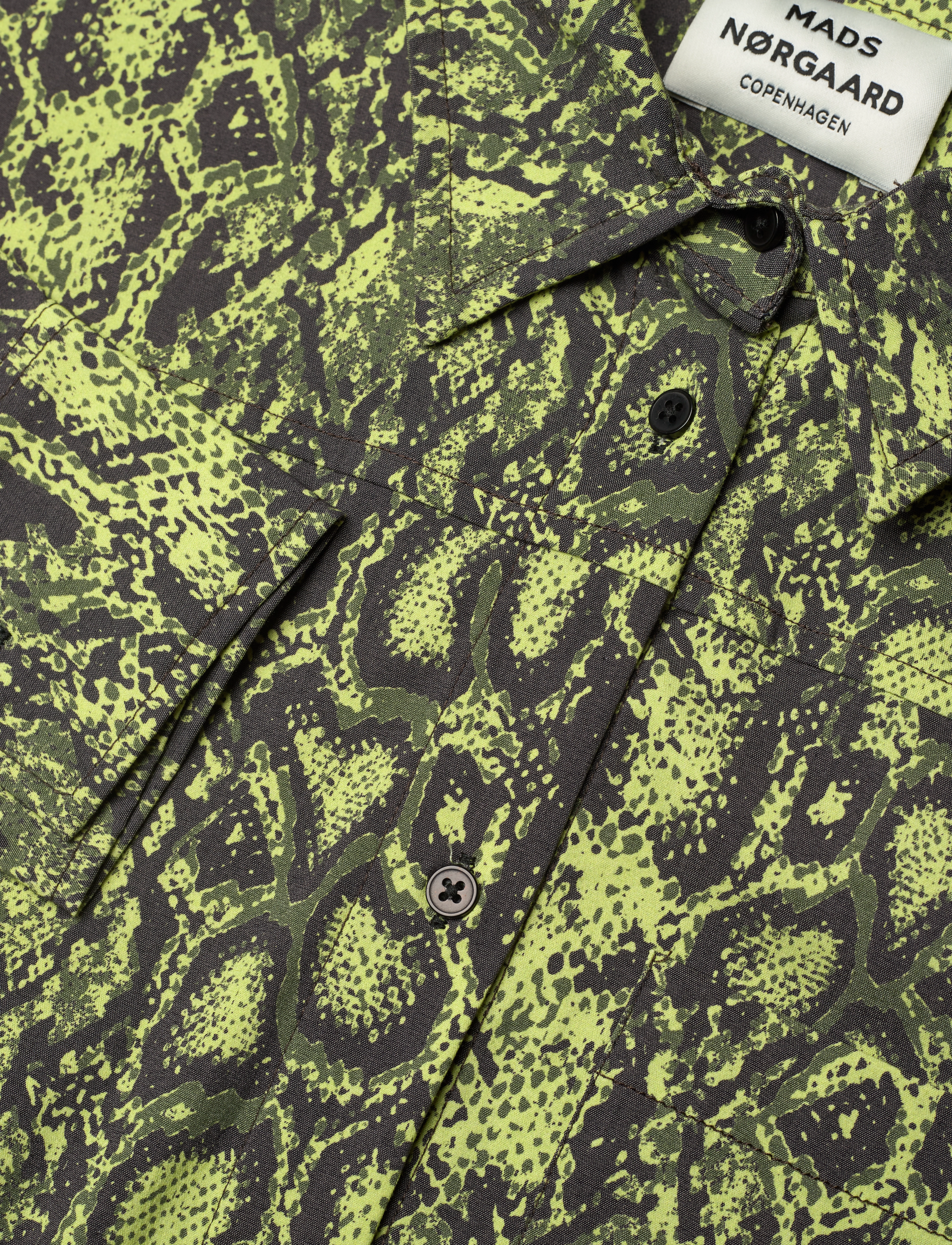 Mads Nørgaard - Colette Saale Dress AOP - skjortklänningar - snake aop / safety yellow - 2