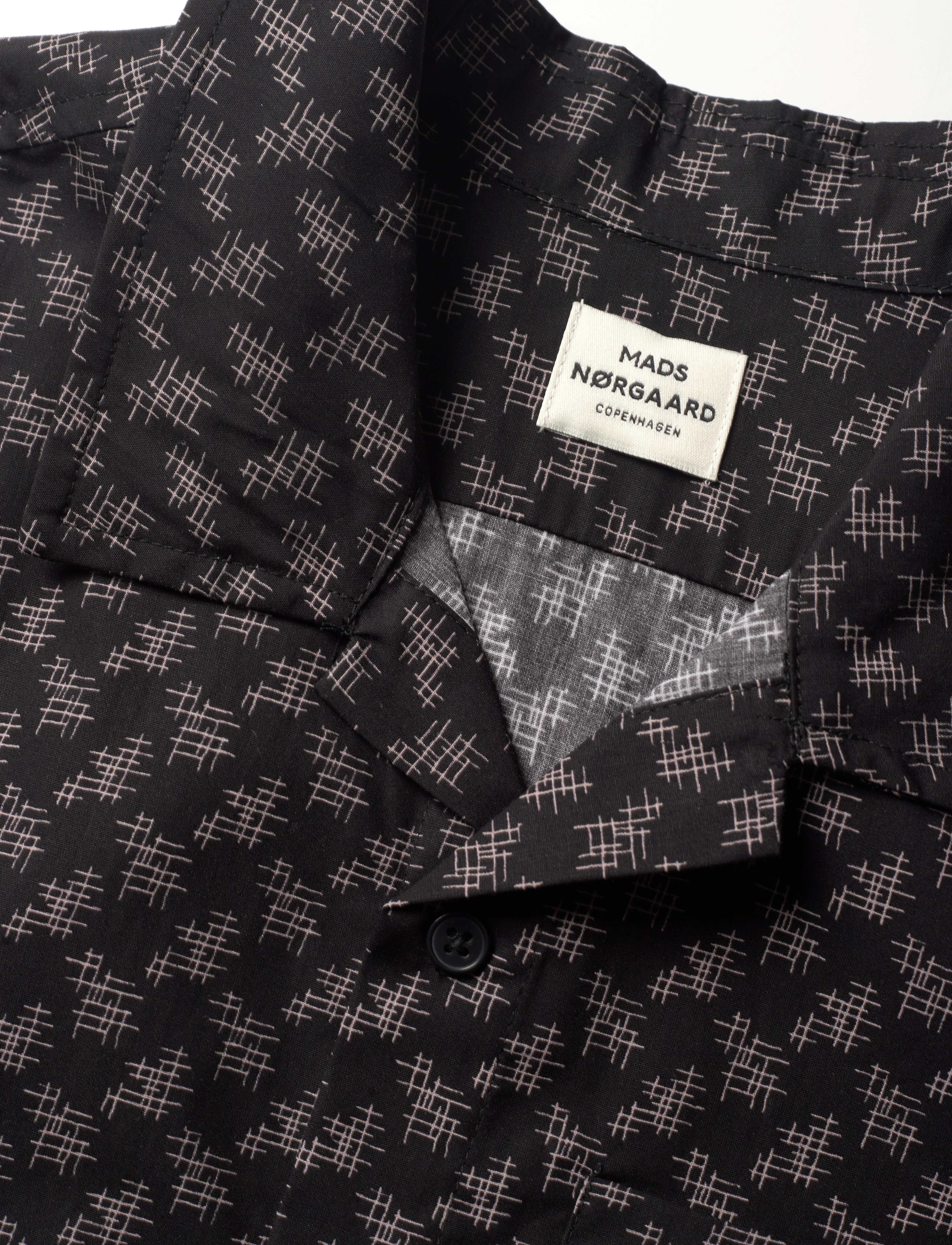 Mads Nørgaard - AOP Poplin Skully Shirt - black /vintage khaki aop - 2