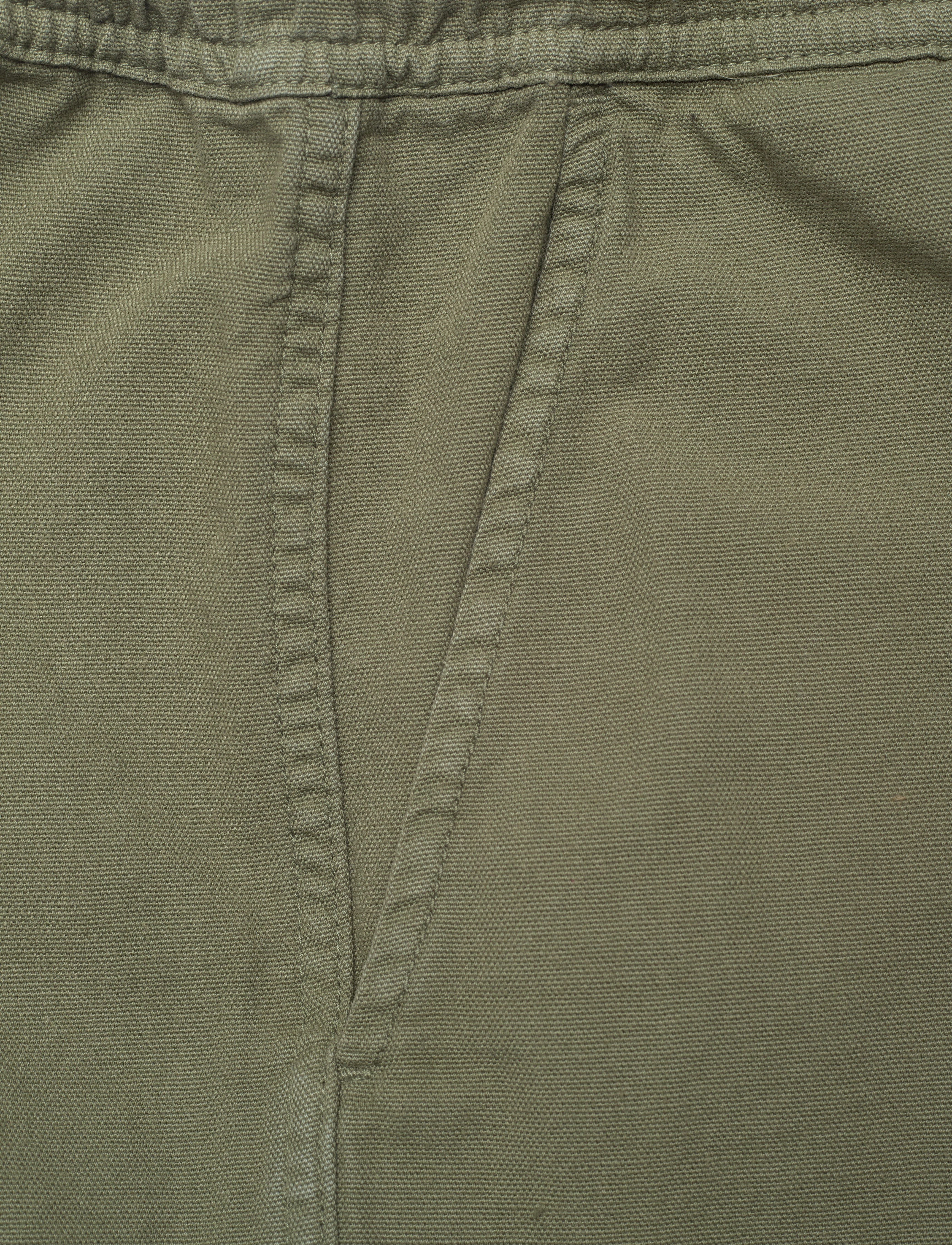 Mads Nørgaard - Dyed Canvas Beach Shorts - olivine - 2