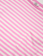 Mads Nørgaard - Organic Jersey Stripe Torva Tee - begonia pink/snow white - 2