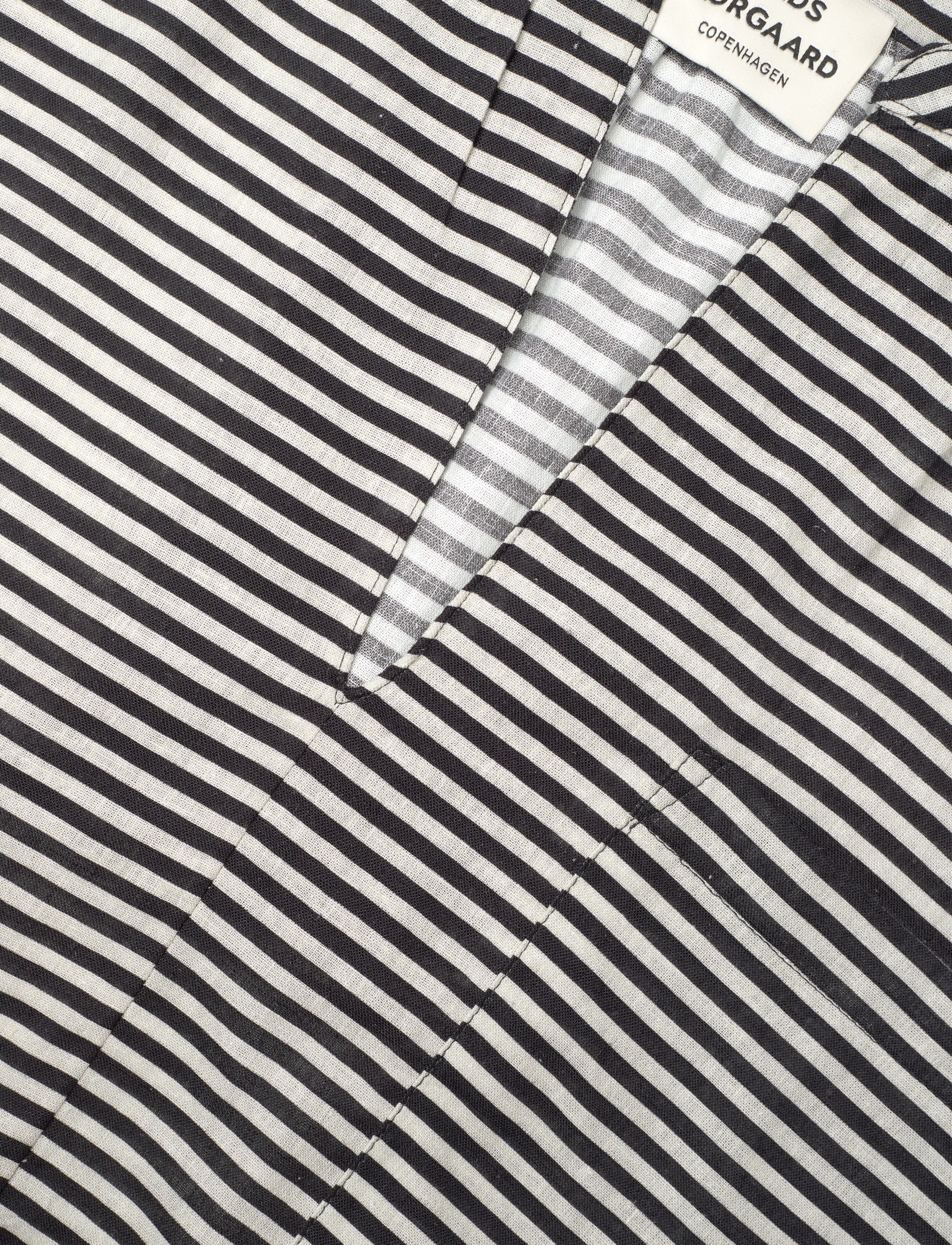Mads Nørgaard - Colin Mana Dress AOP - midi kjoler - stripe aop/black - 4