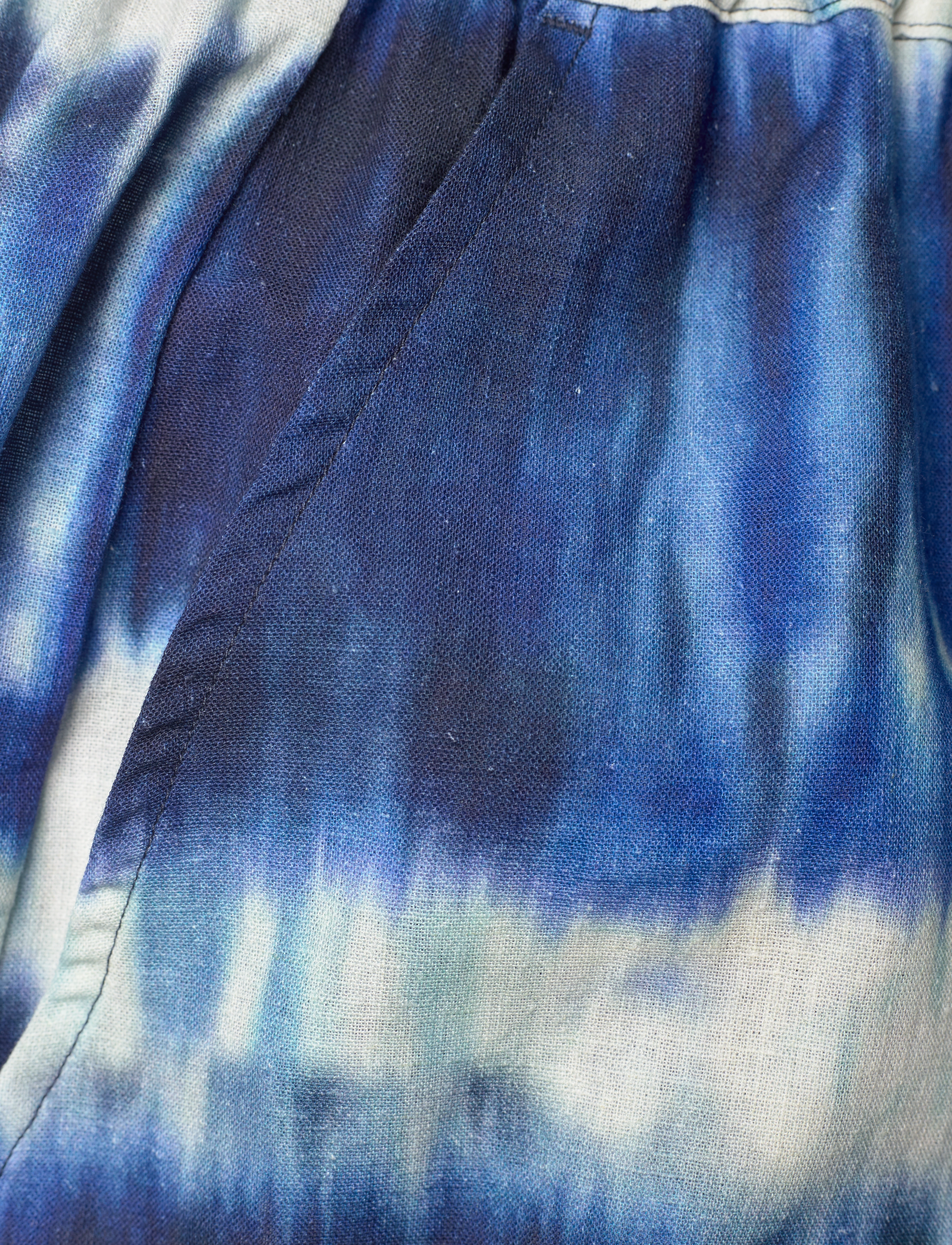 Mads Nørgaard - Colin Lora Shorts AOP - casual shorts - tie dye stripe aop merthyl blu - 2