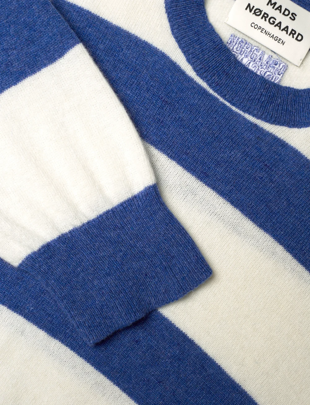 Mads Nørgaard - Eco Wool Stripe Kasey Sweater - striktrøjer - amparo blue/winter white - 2