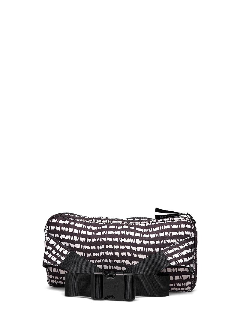 Mads Nørgaard - Bel One Art Carni Bag - moetrendid - scribble black/arctic wolf aop - 1