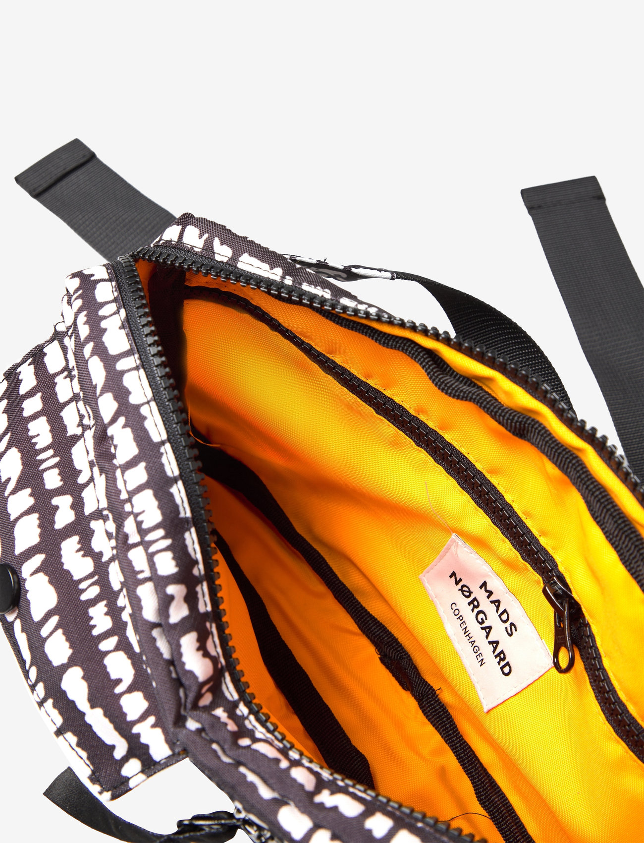 Mads Nørgaard - Bel One Art Carni Bag - moetrendid - scribble black/arctic wolf aop - 4