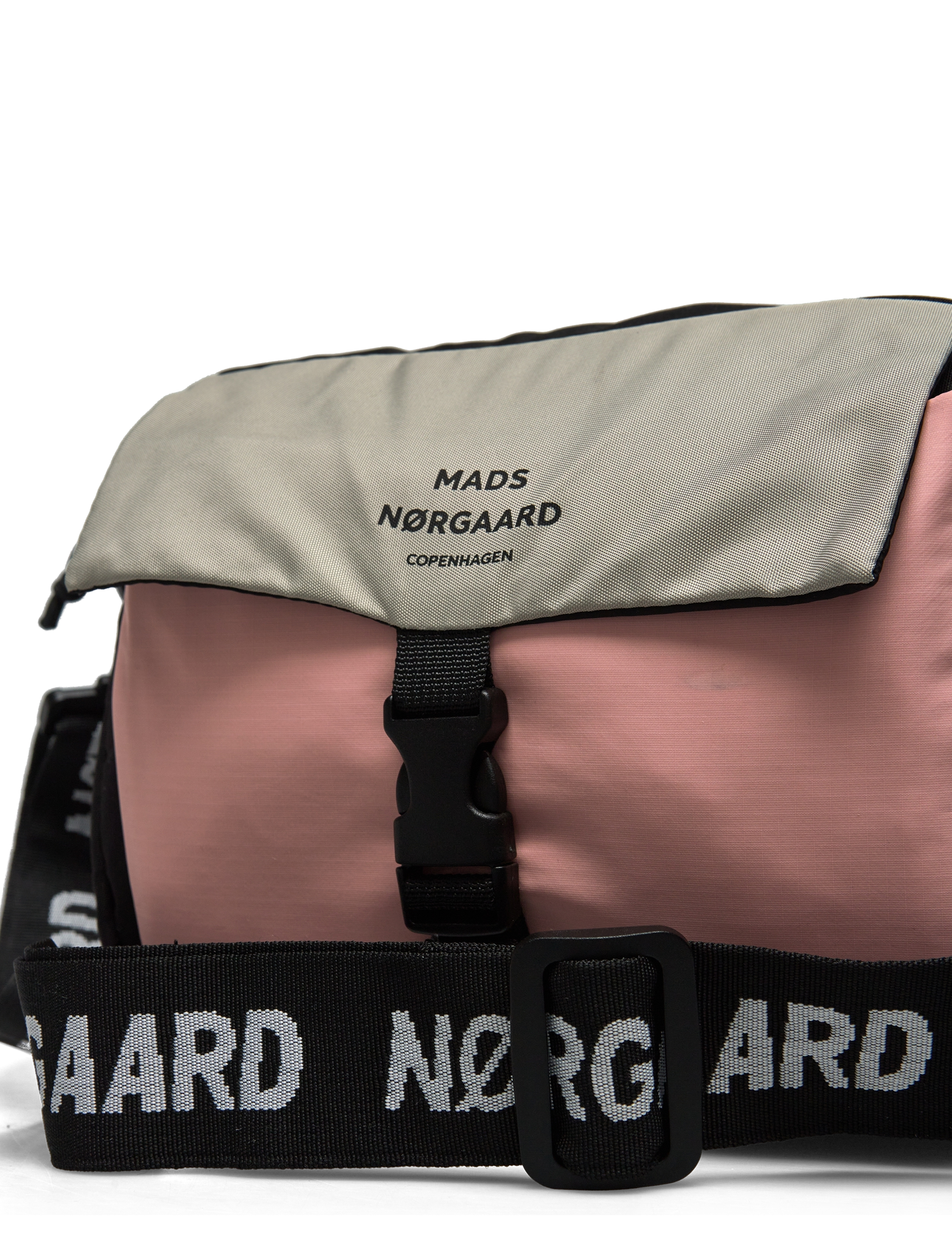 Mads Nørgaard - Tian Fae Block Bag - black/coral cloud - 3