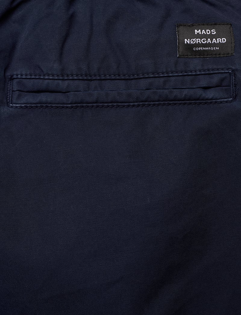 Mads Nørgaard - Fine Twill Hektor Pants - casual bukser - midnight navy - 4