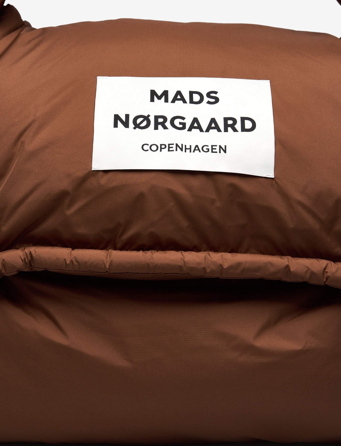 Mads Nørgaard - Recycle Pillow Bomb Bag - modetrends - toasted coconut - 3
