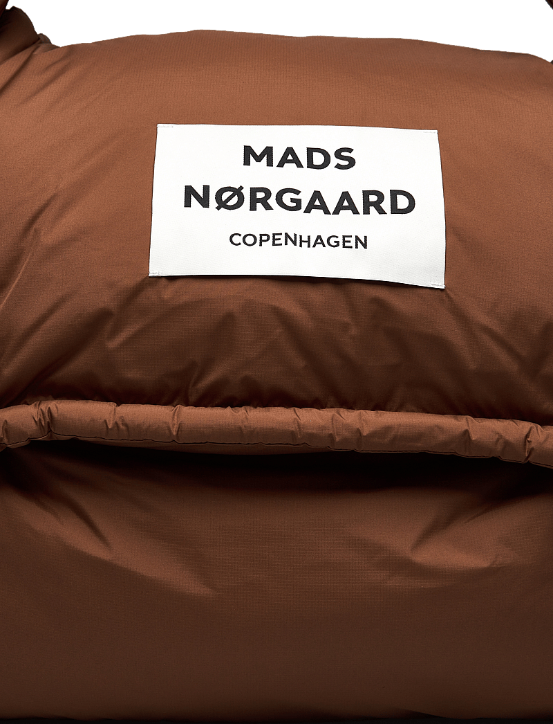 Mads Nørgaard - Recycle Pillow Bomb Bag - modetrends - toasted coconut - 3