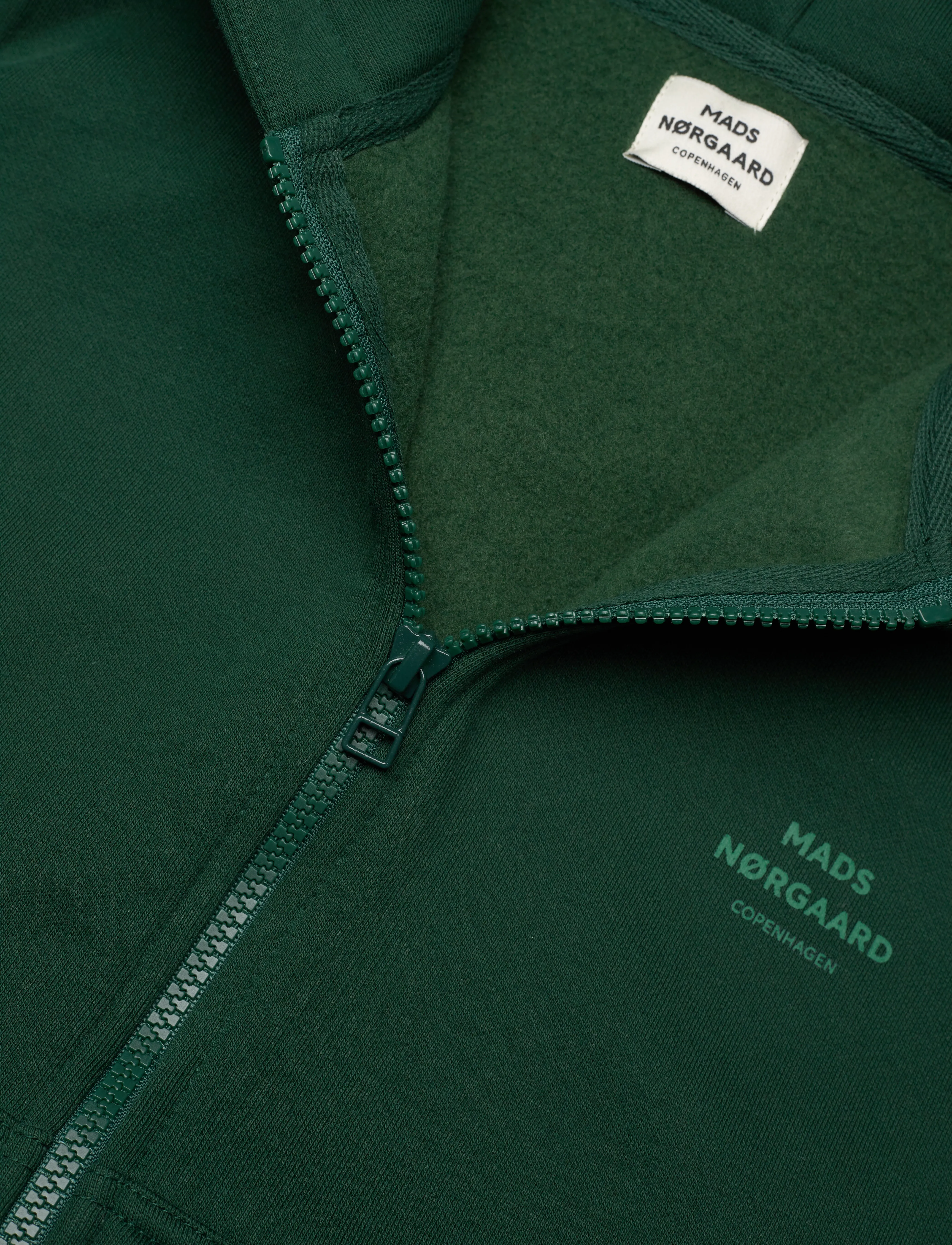 Mads Nørgaard - Standard Hudini Zip Sweatshirt - pine grove - 2
