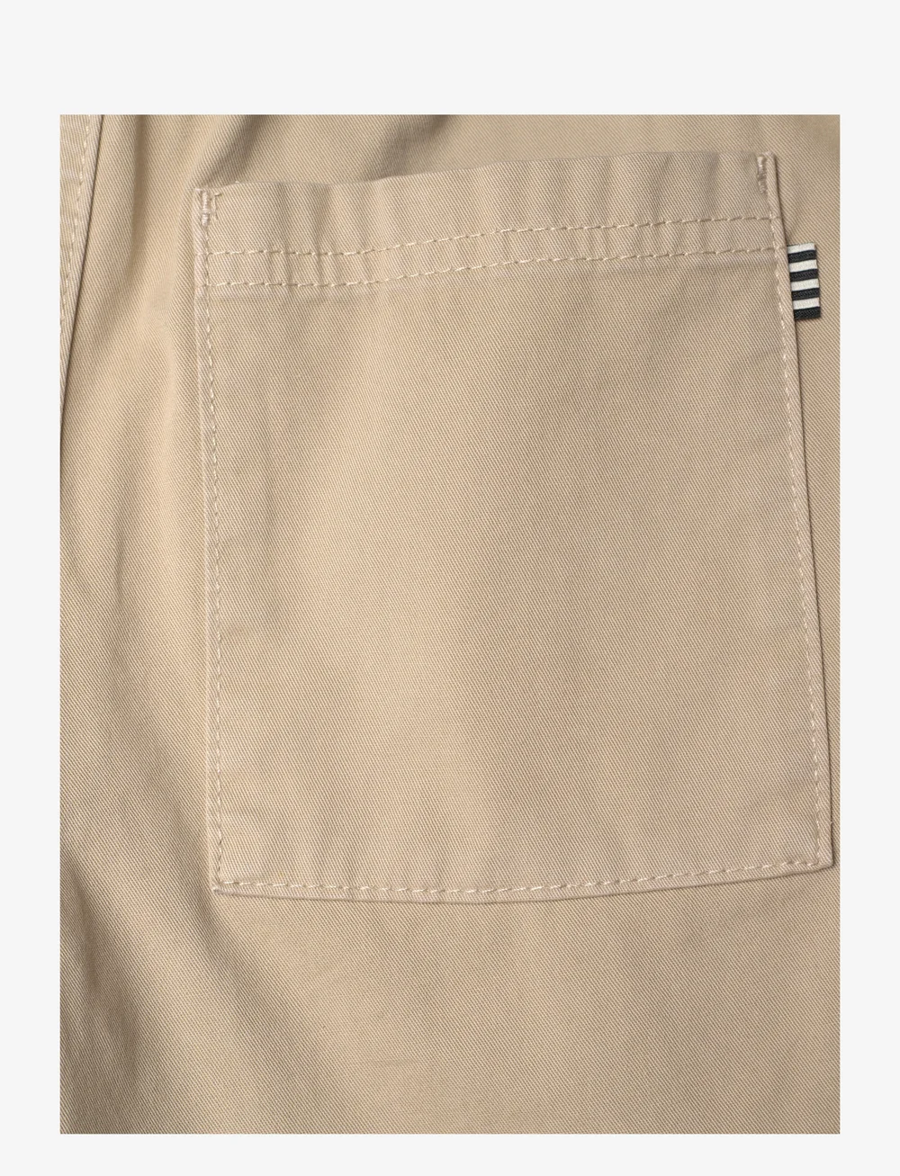 Mads Nørgaard - Light Twill Seano Shorts - chino shorts - trench coat - 4
