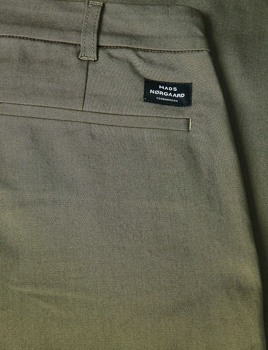 Mads Nørgaard - Cotton Twill Stretch Elias Pants - chinosy - kalamata - 1