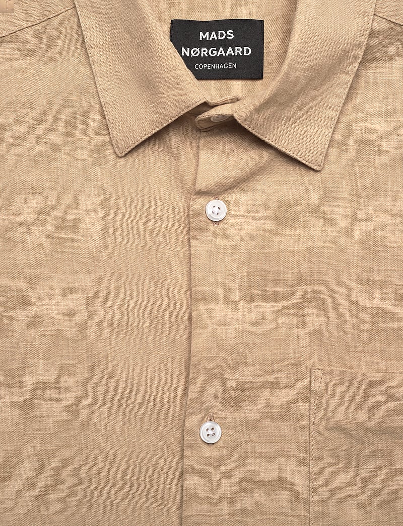 Mads Nørgaard - Cotton Linen Victor Shirt SS - linased särgid - trench coat - 2