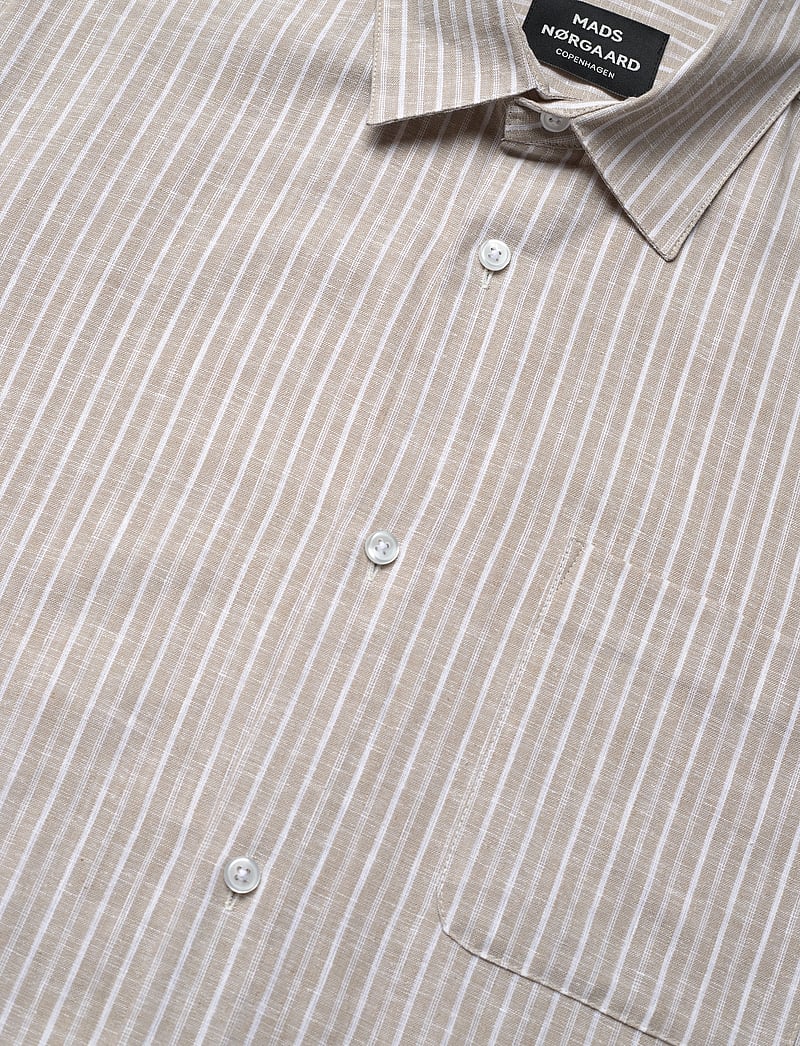 Mads Nørgaard - Cotton Linen Victor Stripe Shirt SS - leinenhemden - trench coat/white - 3