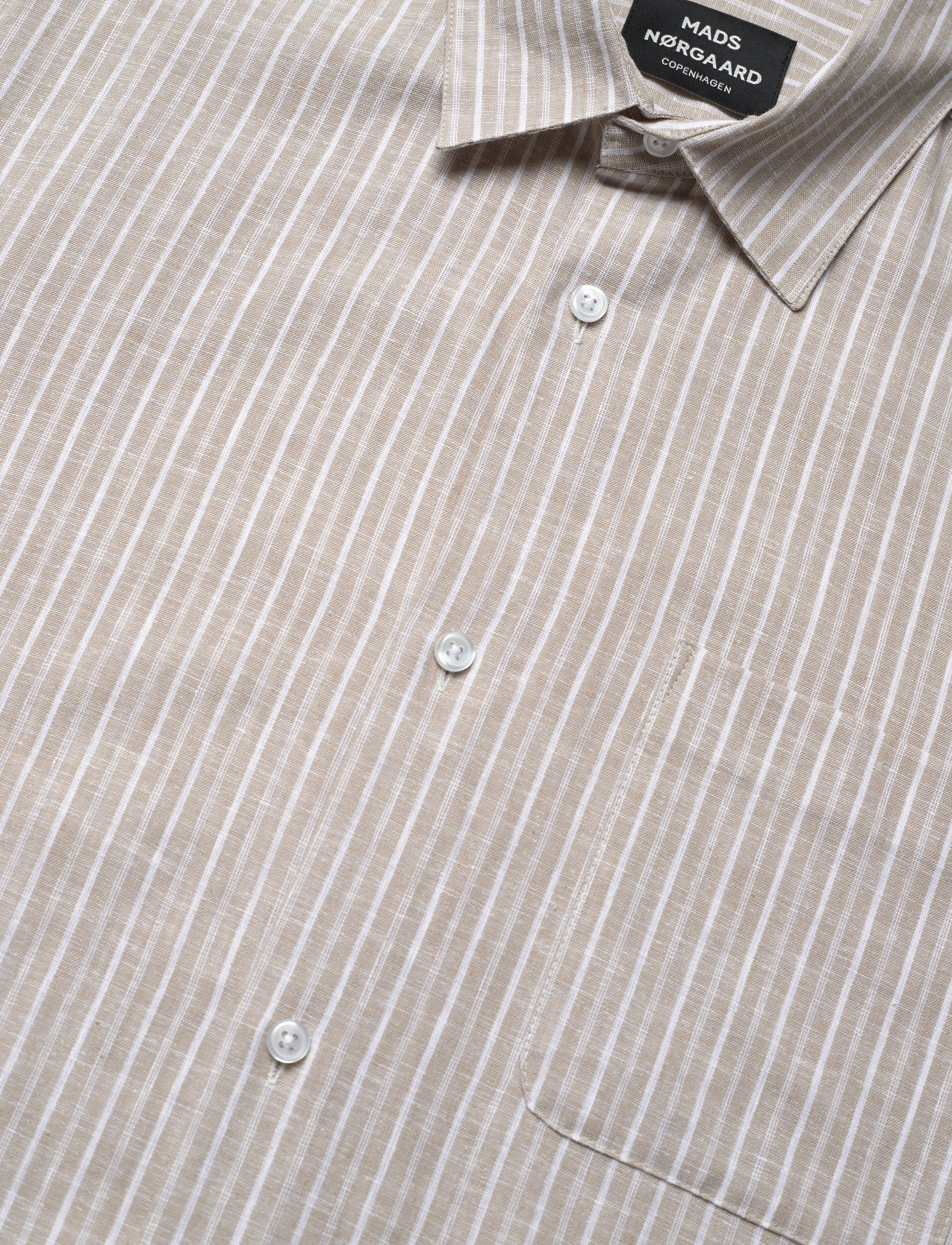 Mads Nørgaard - Cotton Linen Victor Stripe Shirt SS - linen shirts - trench coat/white - 3