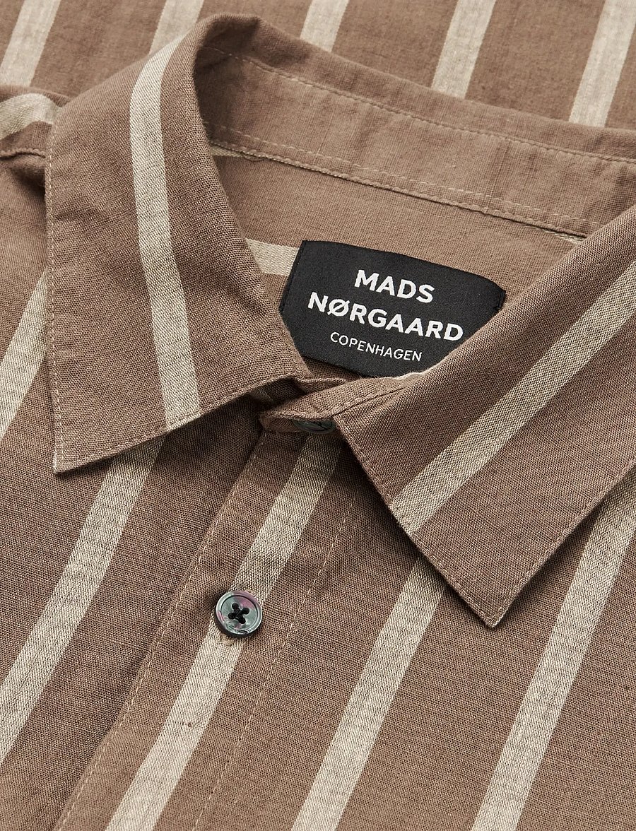 Mads Nørgaard - Cotton Linen Victor Stripe Shirt SS - hørskjorter - walnut/castle wall - 1