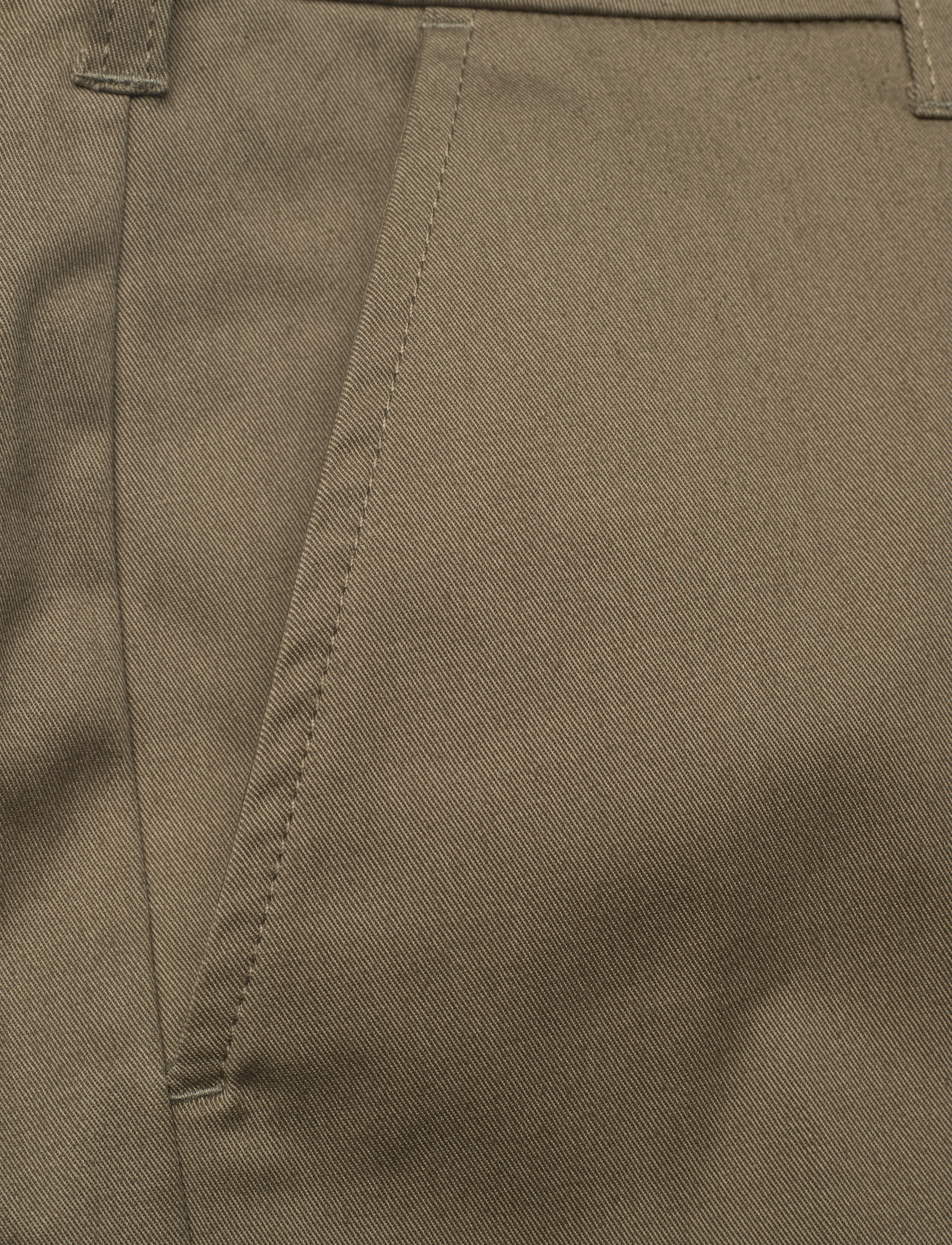 Mads Nørgaard - Cotton Twill Stretch Elias Shorts - chinos shorts - kalamata - 2