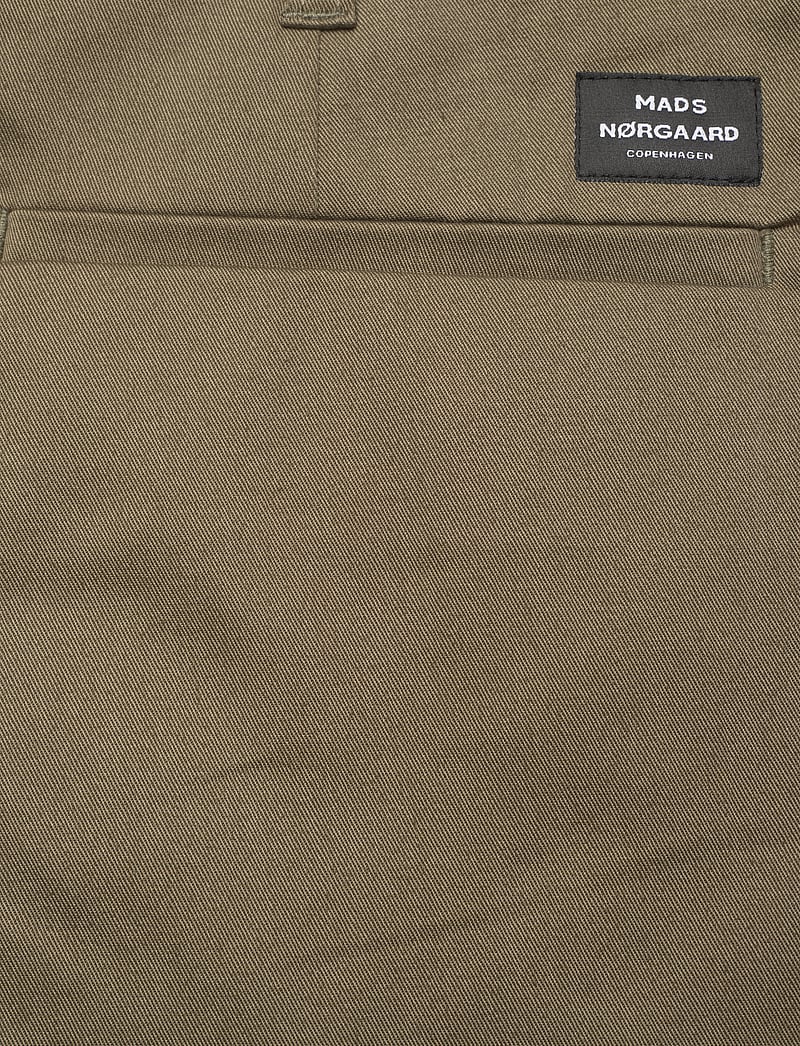 Mads Nørgaard - Cotton Twill Stretch Elias Shorts - chinos shorts - kalamata - 4