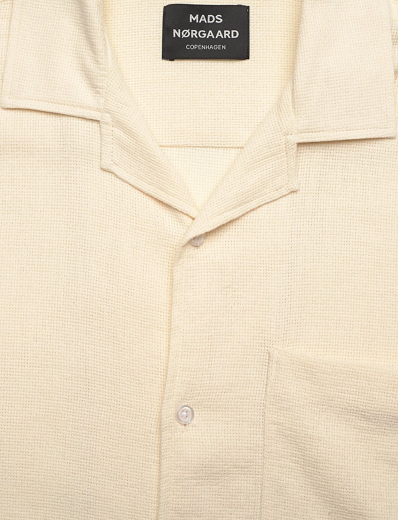 Mads Nørgaard - Texture Kenji Shirt SS - kurzarmhemden - vanilla ice - 2