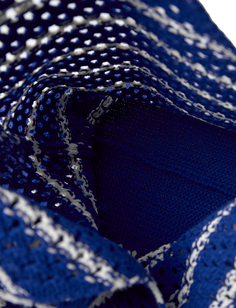 Mads Nørgaard - Belly Beach Net - surf the web/vanilla ice - 4