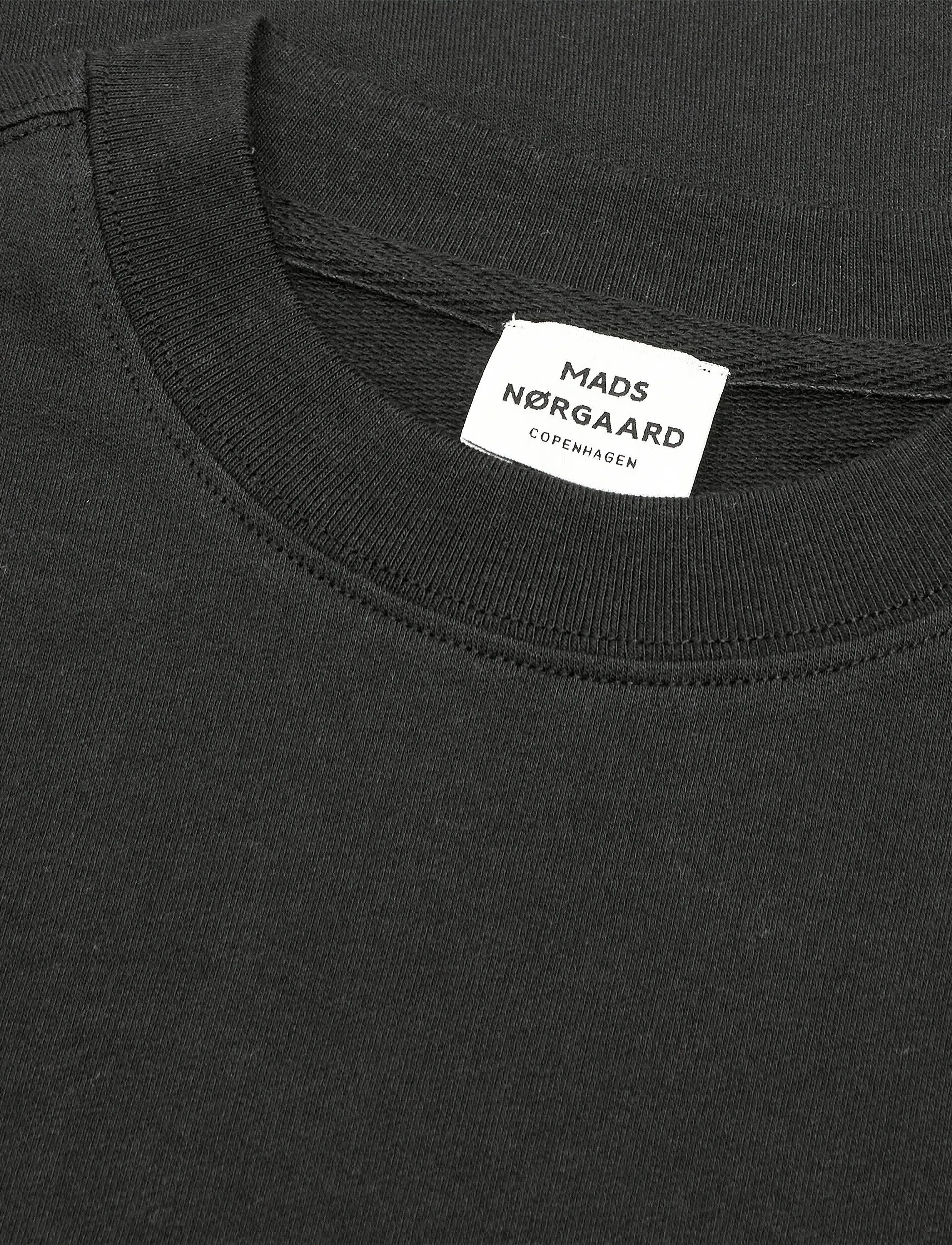 Mads Nørgaard - Light Terry Solo Sweatshirt - sweatshirts - jet black - 2