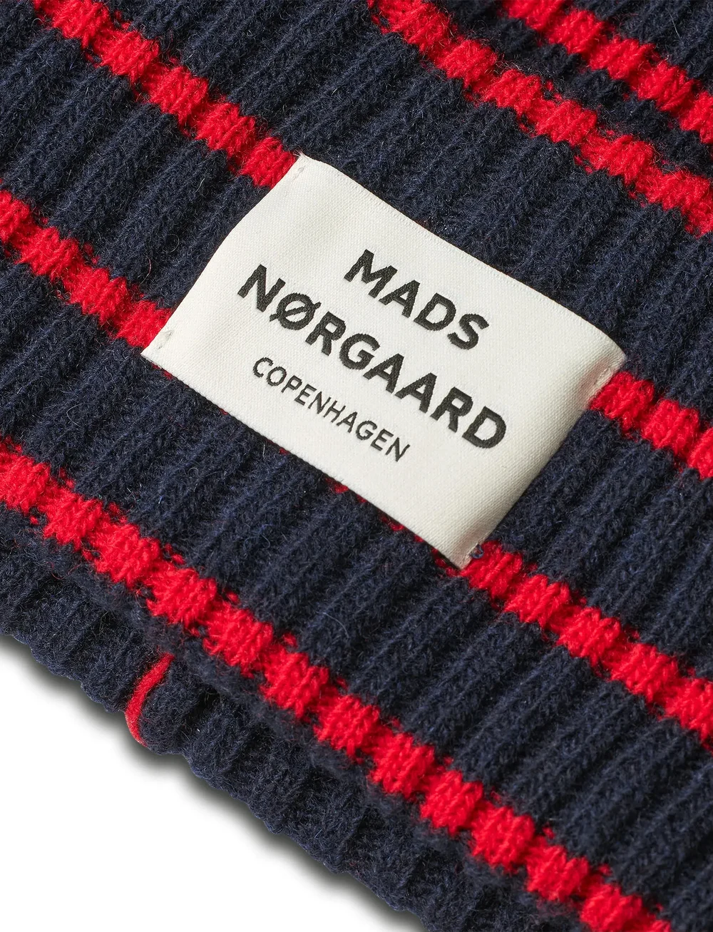 Mads Nørgaard - Yota Anju Stripe Beanie - beanies - parisian night/high risk red - 1