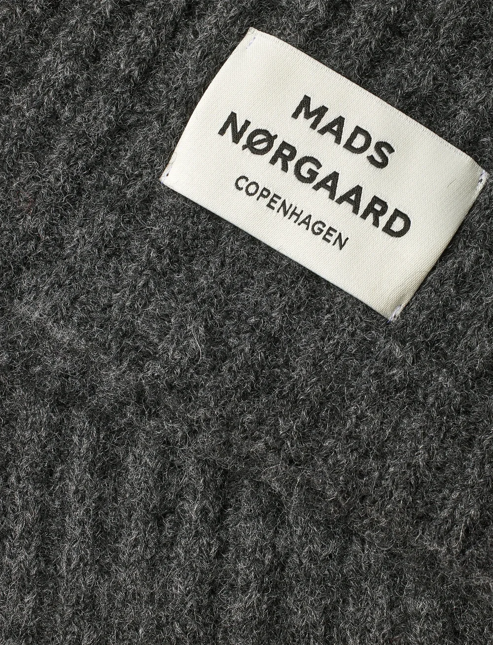 Mads Nørgaard - Tosca Snatie Neck Piece - tynde tørklæder - dark grey melange - 1
