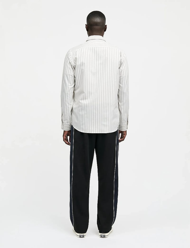 Mads Nørgaard - Cotton Oxford Sune Stripe Shirt BD FAV - stribede skjorter - white/parisian night/rainy day - 2