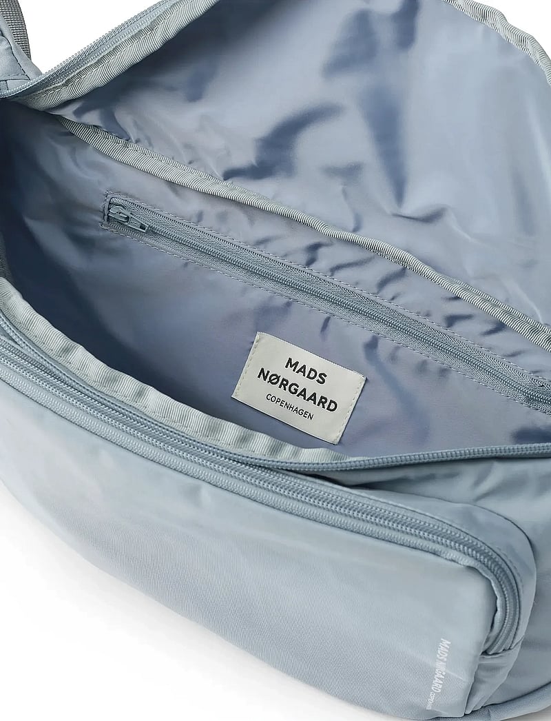 Mads Nørgaard - Tian Coco Bum Bag - modetrends - faded denim - 2