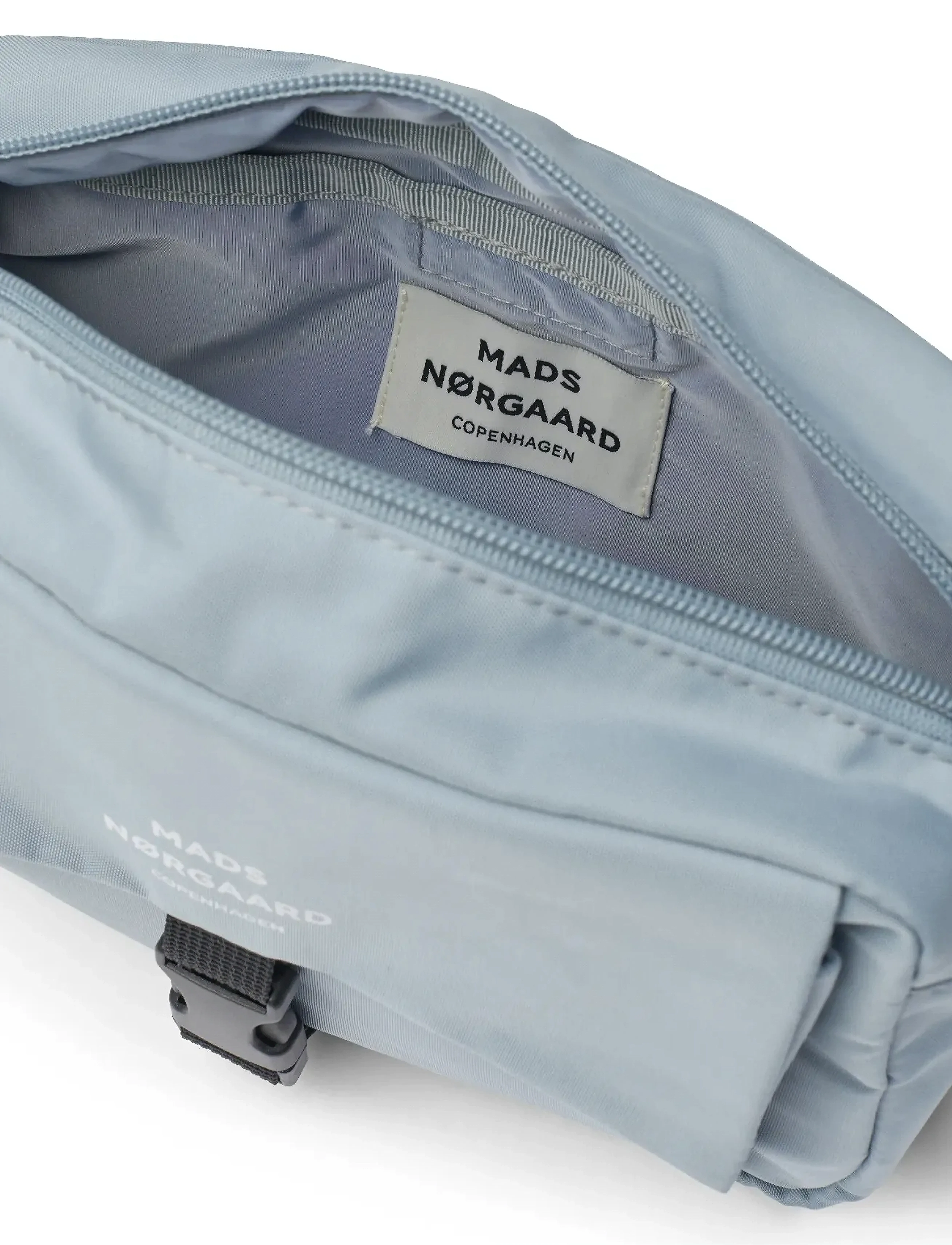 Mads Nørgaard - Tian Fae Bag FAV - mode trends - faded denim - 2