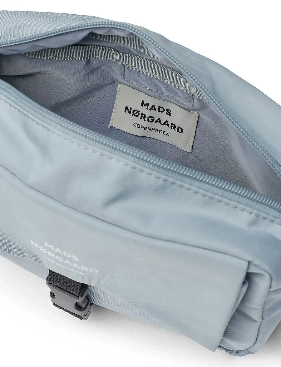 Mads Nørgaard - Tian Fae Bag FAV - mode trends - faded denim - 2