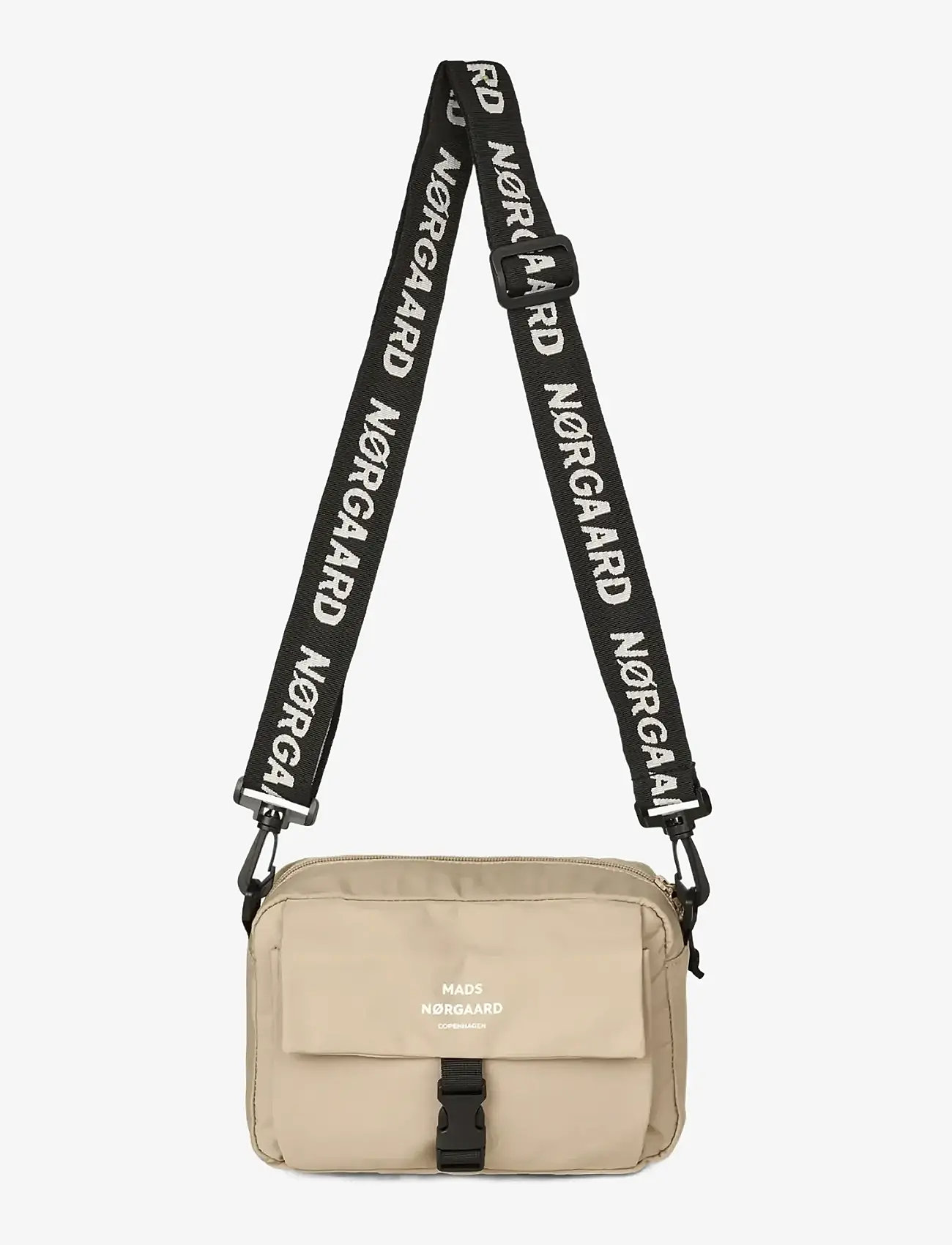 Mads Nørgaard - Tian Fae Bag FAV - modetrends - overland trek - 0